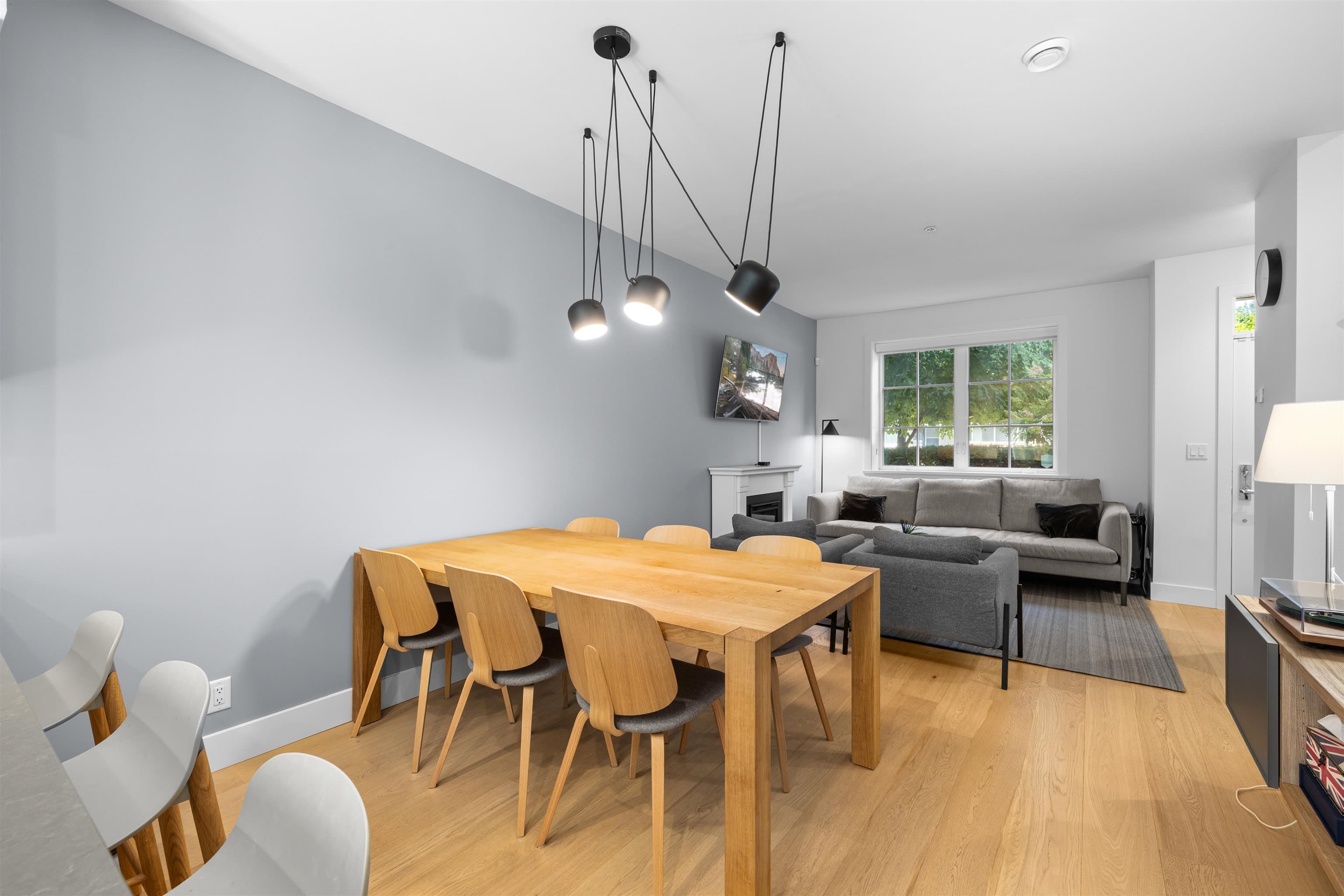 6 - 1133 Ridgewood Drive, North Vancouver, V7R 0A4 — photo 5