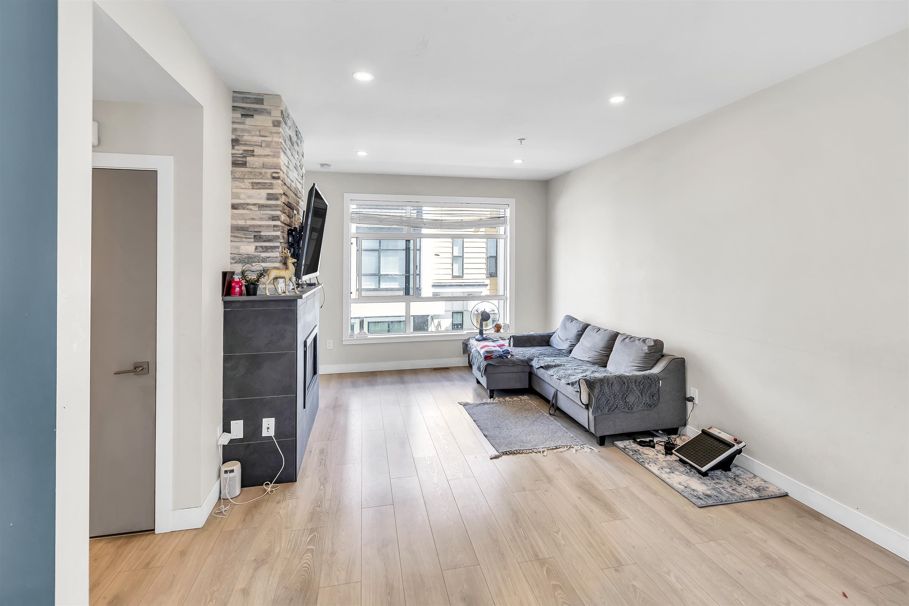 209 - 46150 Thomas Road, Chilliwack, V2R 6H3 — photo 5