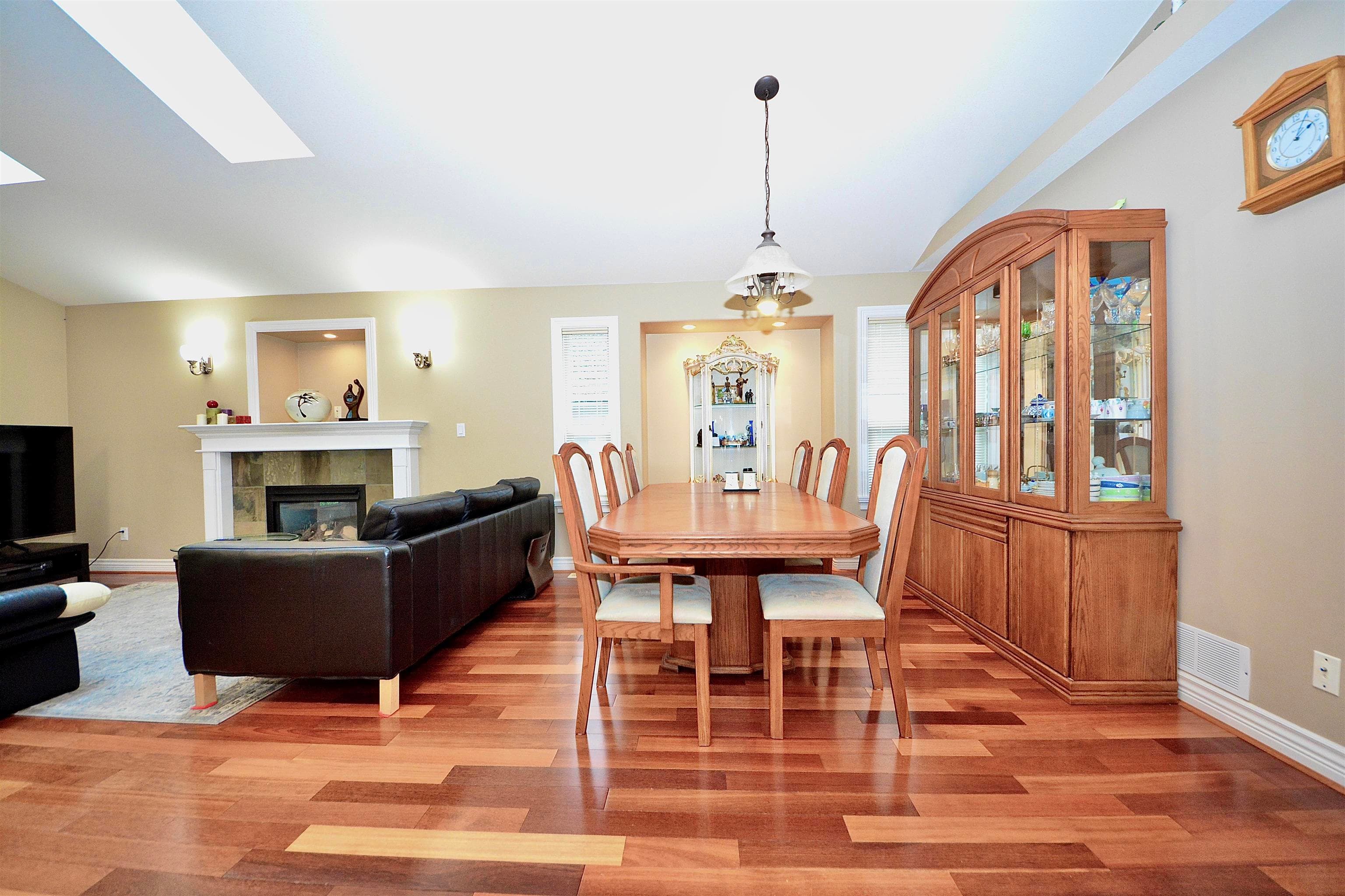 3035 Maplewood Court, Coquitlam, V3E 3P3 — photo 5
