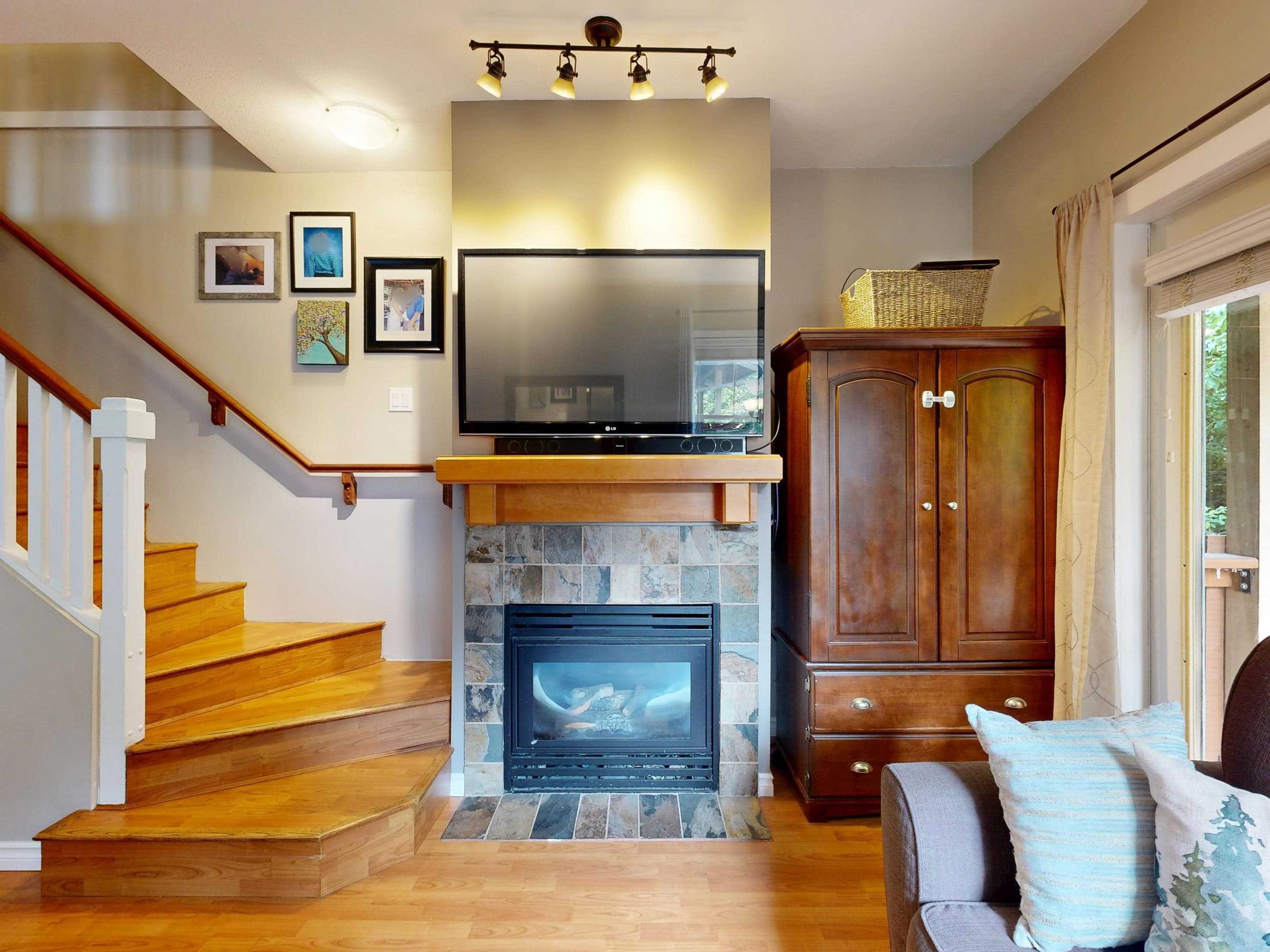 227 - 15 Sixth Avenue, New Westminster, V3L 1T1 — photo 3