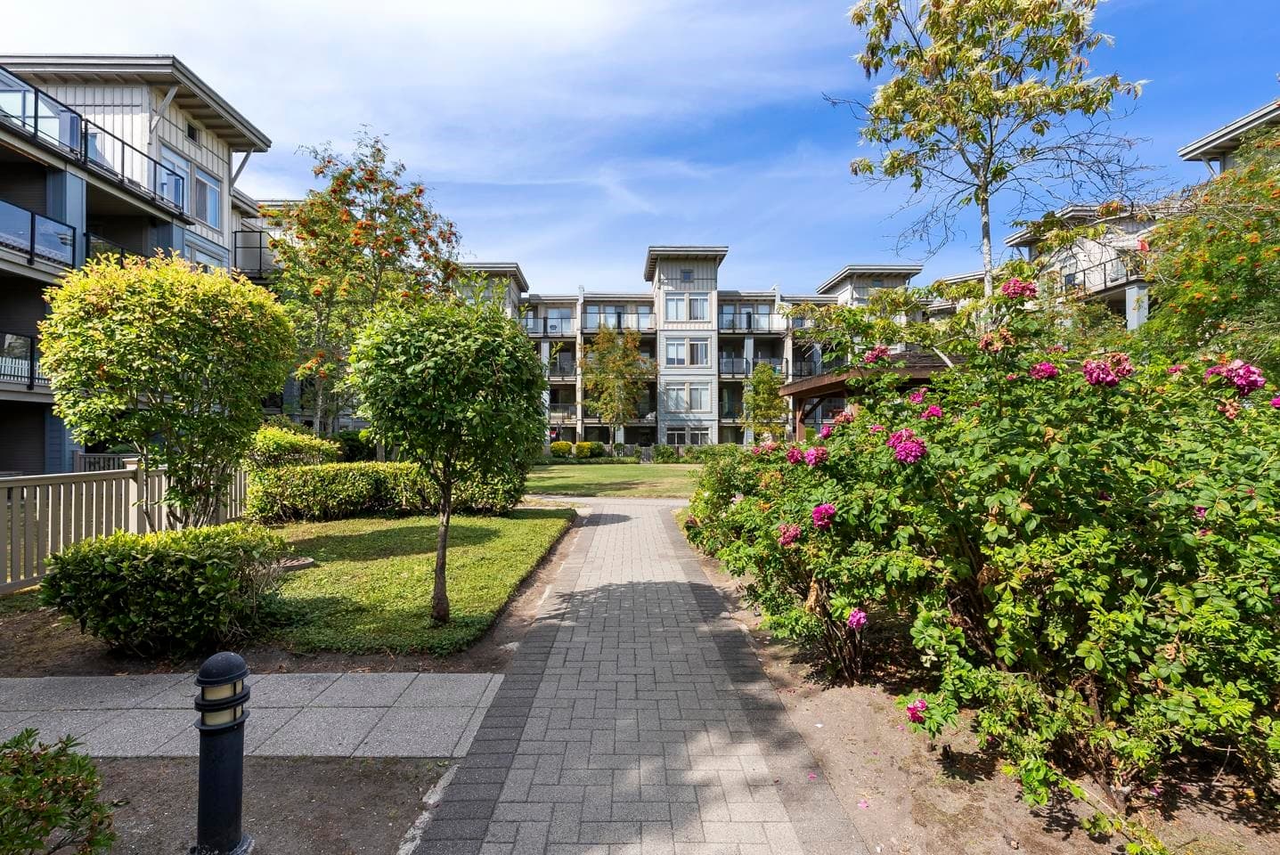 221 - 15380 102a Avenue, Surrey