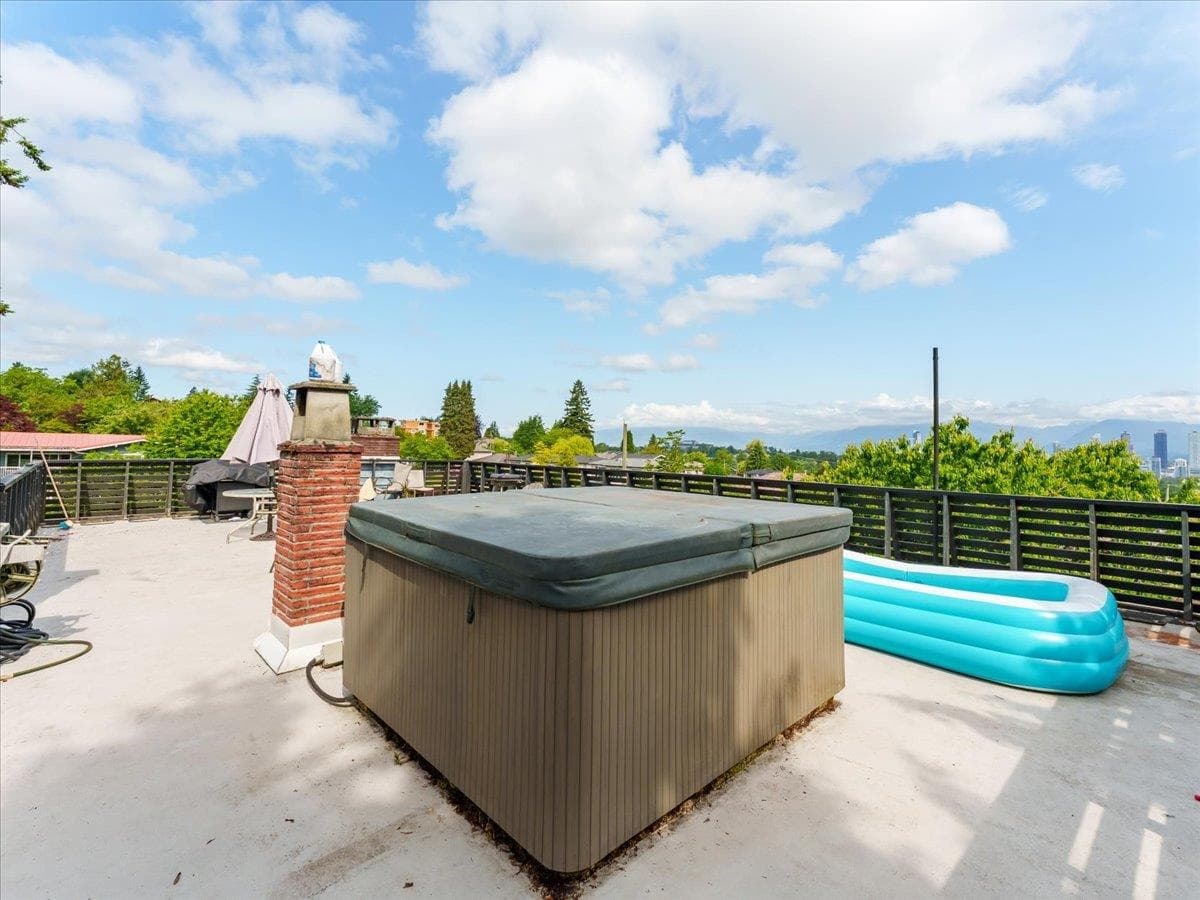 4660 Bond Street, Burnaby, V5H 1G9 — photo 3