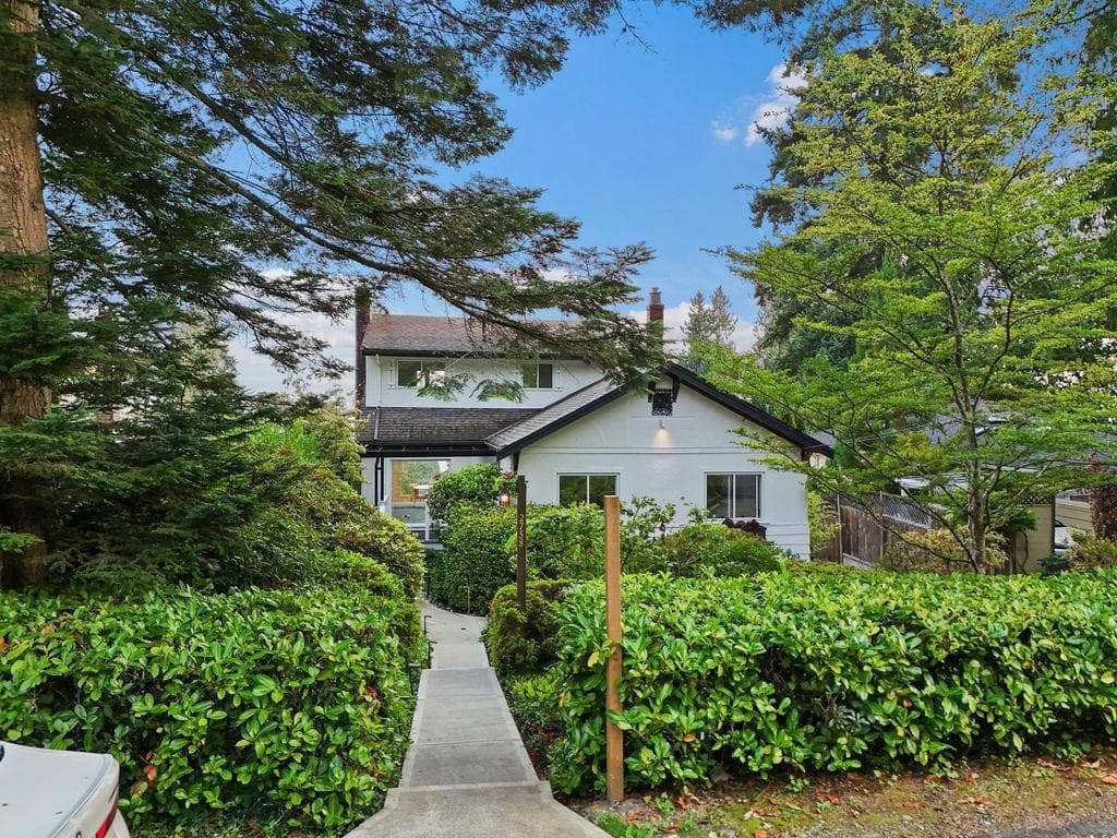 2758 Nelson Avenue, West Vancouver, V7V 2R9 — photo 2