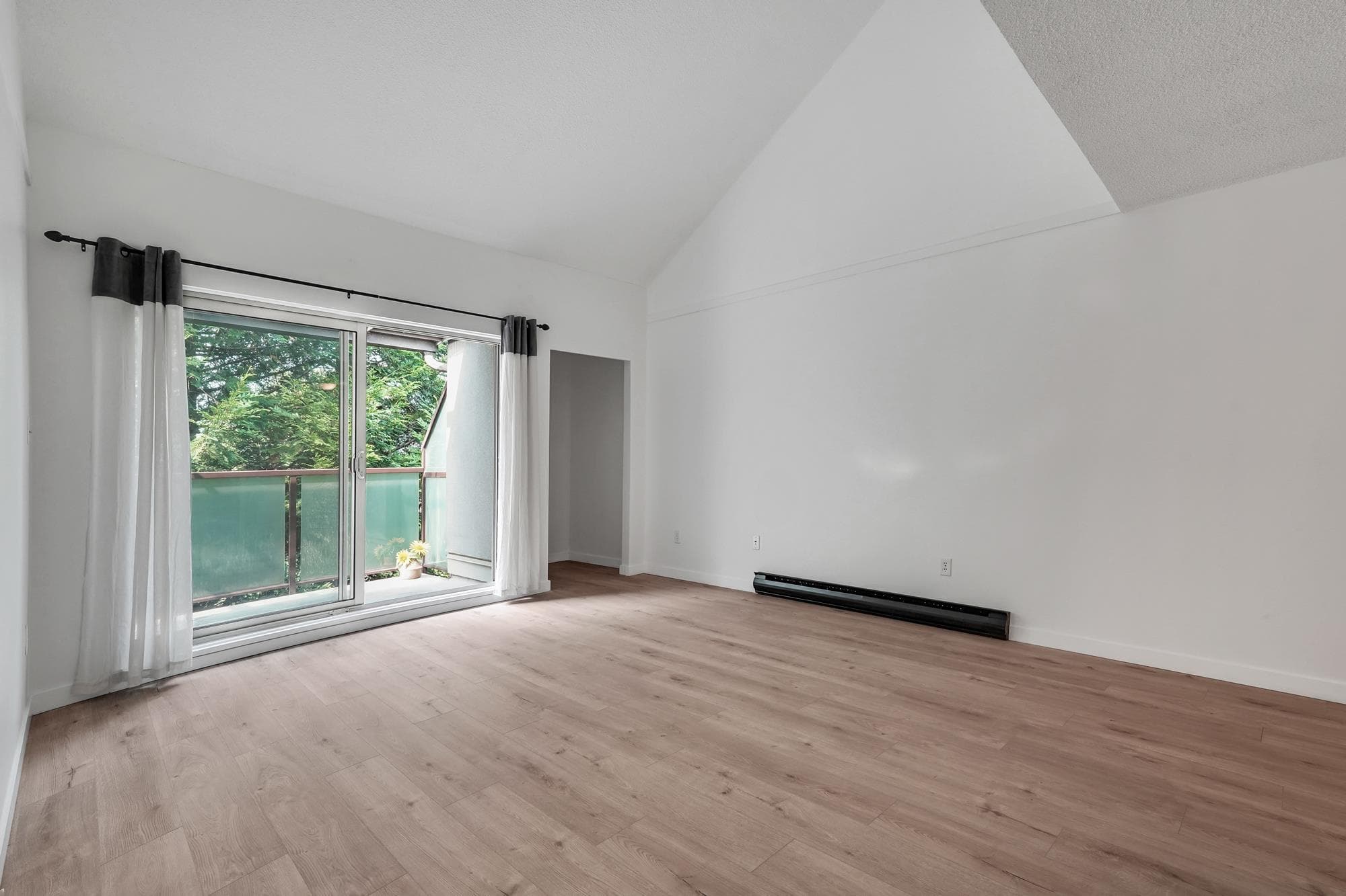 311 - 4363 Halifax Street, Burnaby, V5C 5Z3 — photo 4