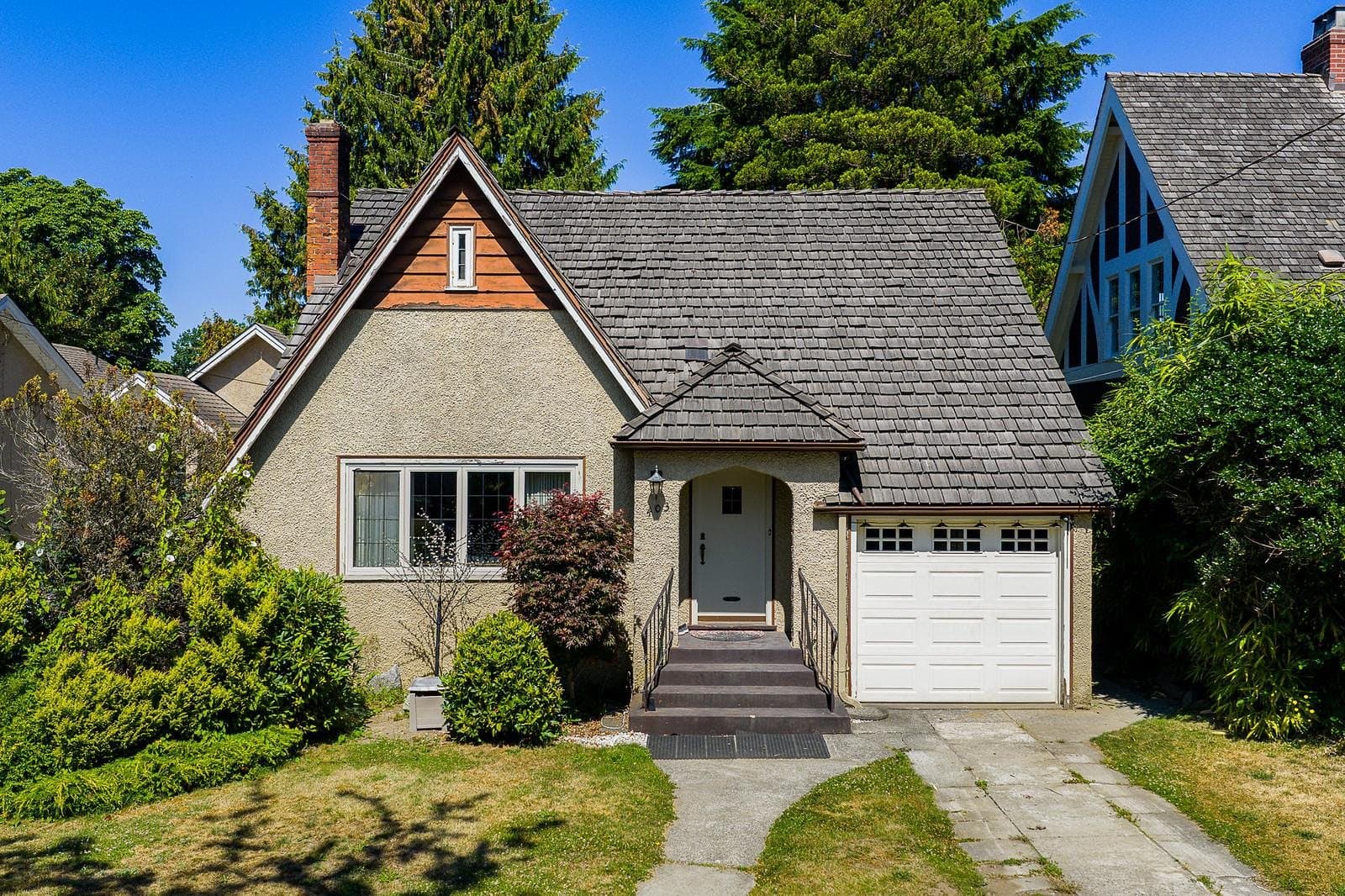 403 Sixth Avenue, New Westminster, V3L 1T9 — photo 2