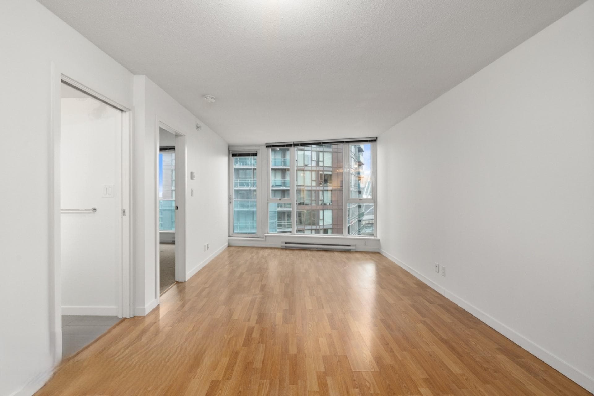 1801 - 788 Hamilton Street, Vancouver, V6B 0E9 — photo 3