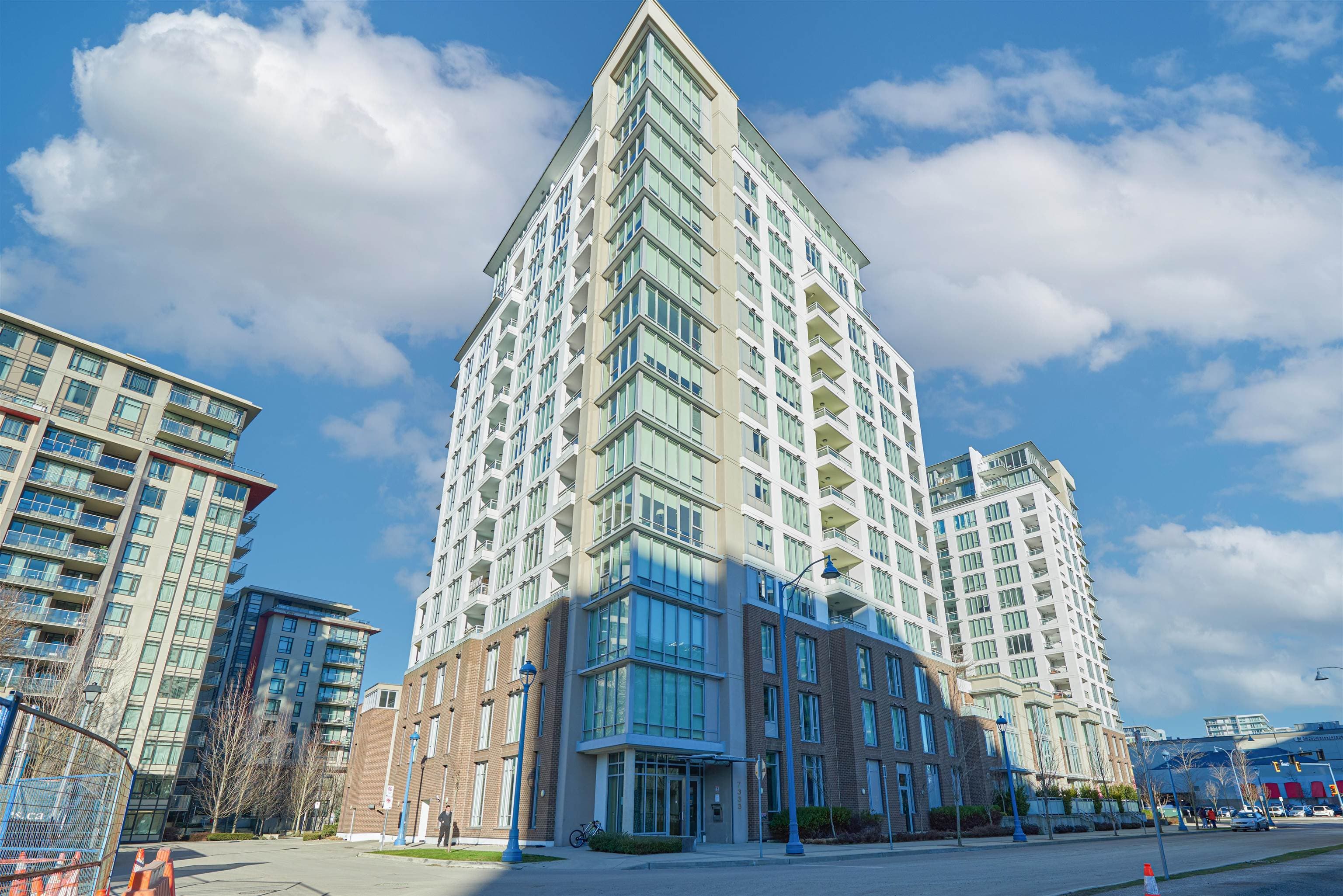 1503 - 7333 Murdoch Avenue, Richmond