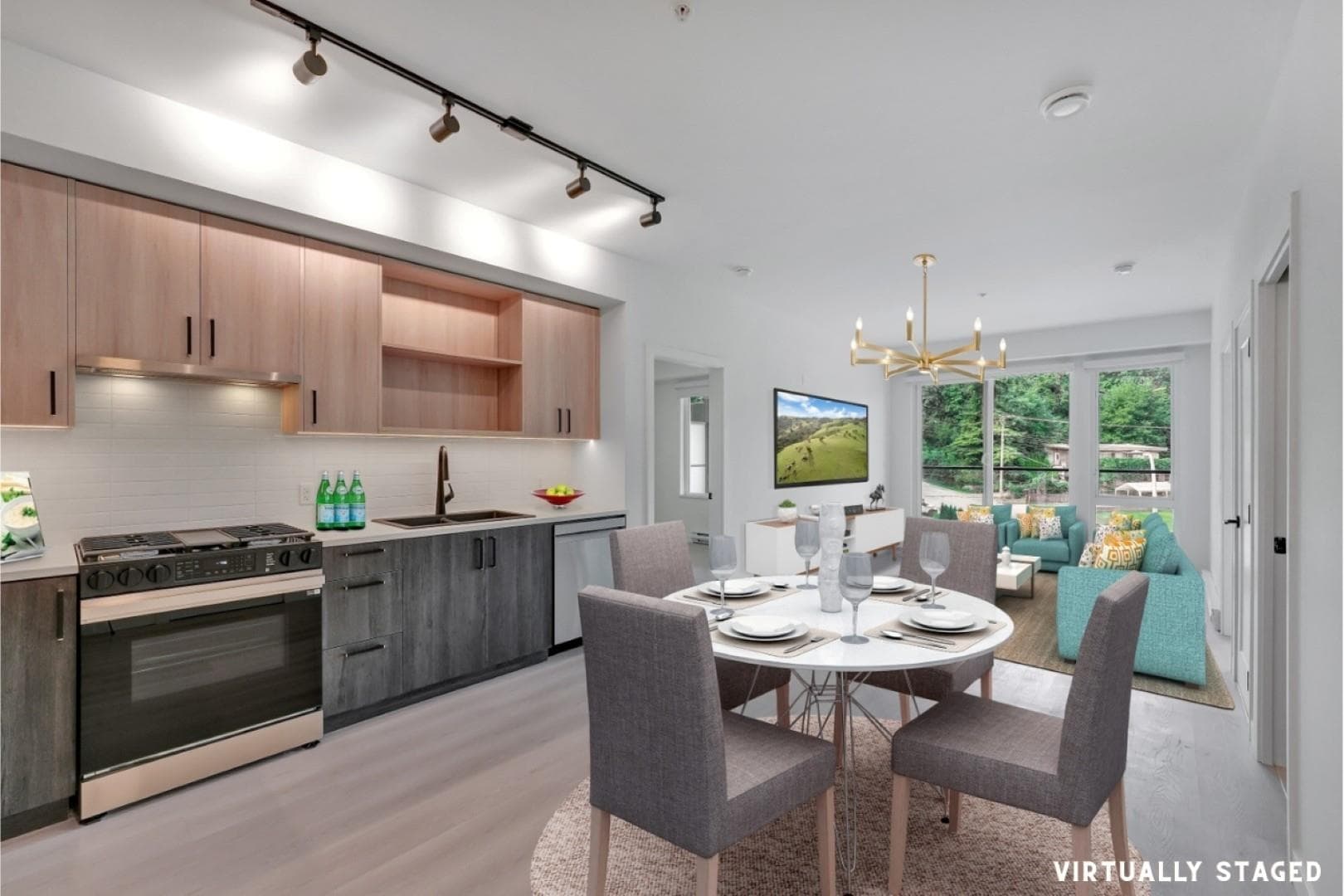 304 - 1100 Clarke Road, Port Moody, V3H 0N3 — photo 2