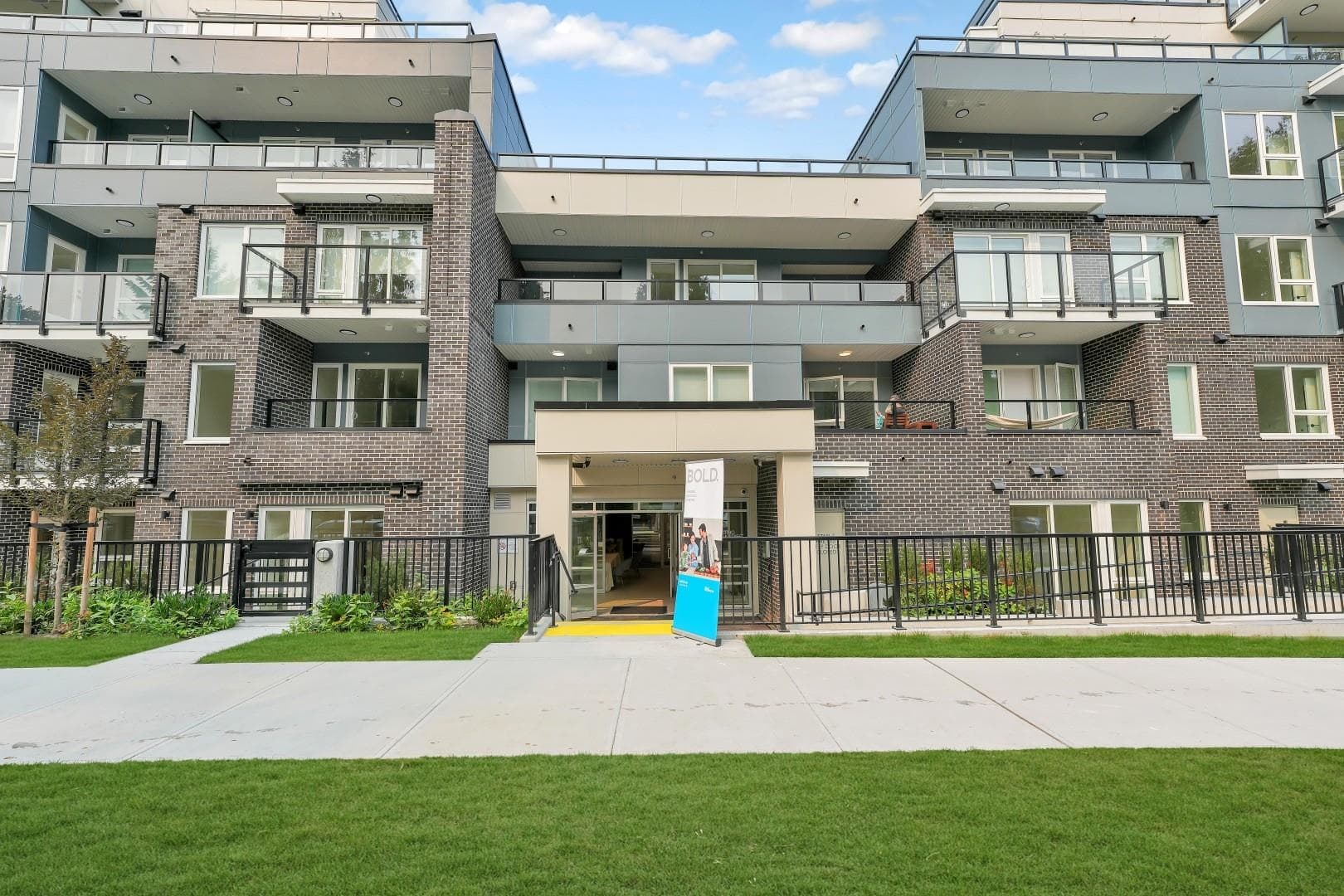 304 - 1100 Clarke Road, Port Moody, V3H 0N3 — photo 4
