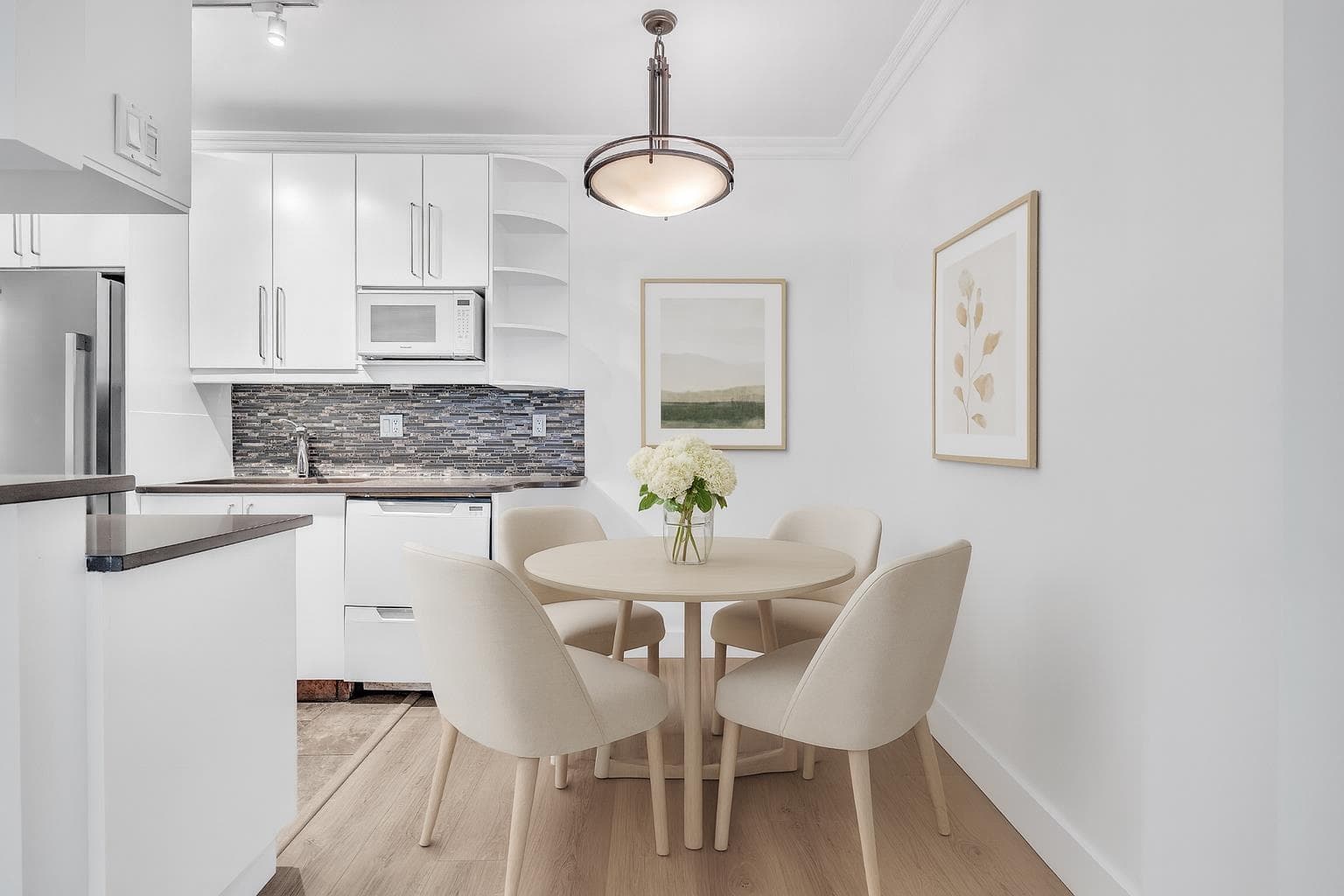 209 - 1655 Nelson Street, Vancouver, V6G 1M4 — photo 2