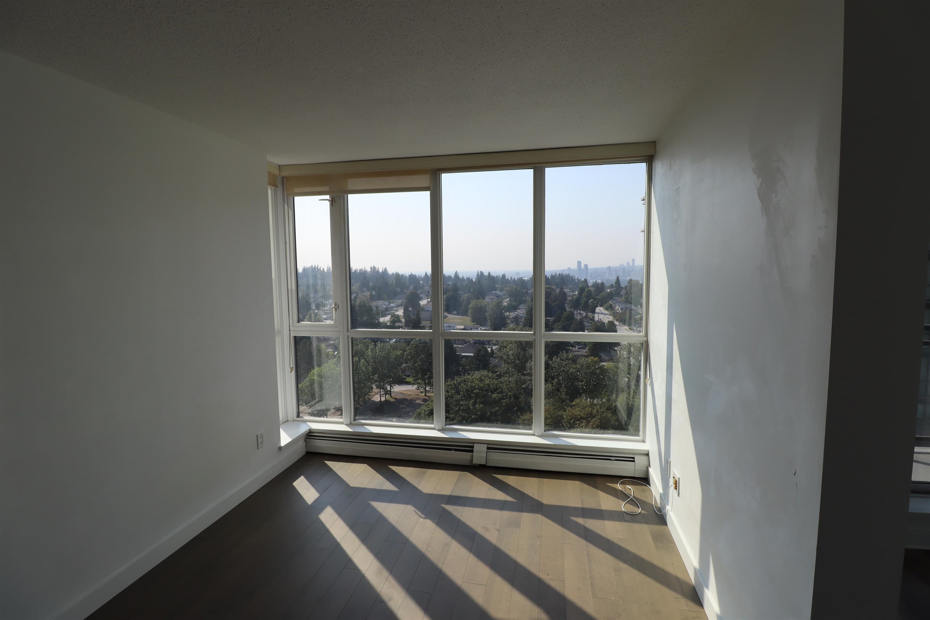 1906 - 10777 University Drive, Surrey, V3T 0E6 — photo 2