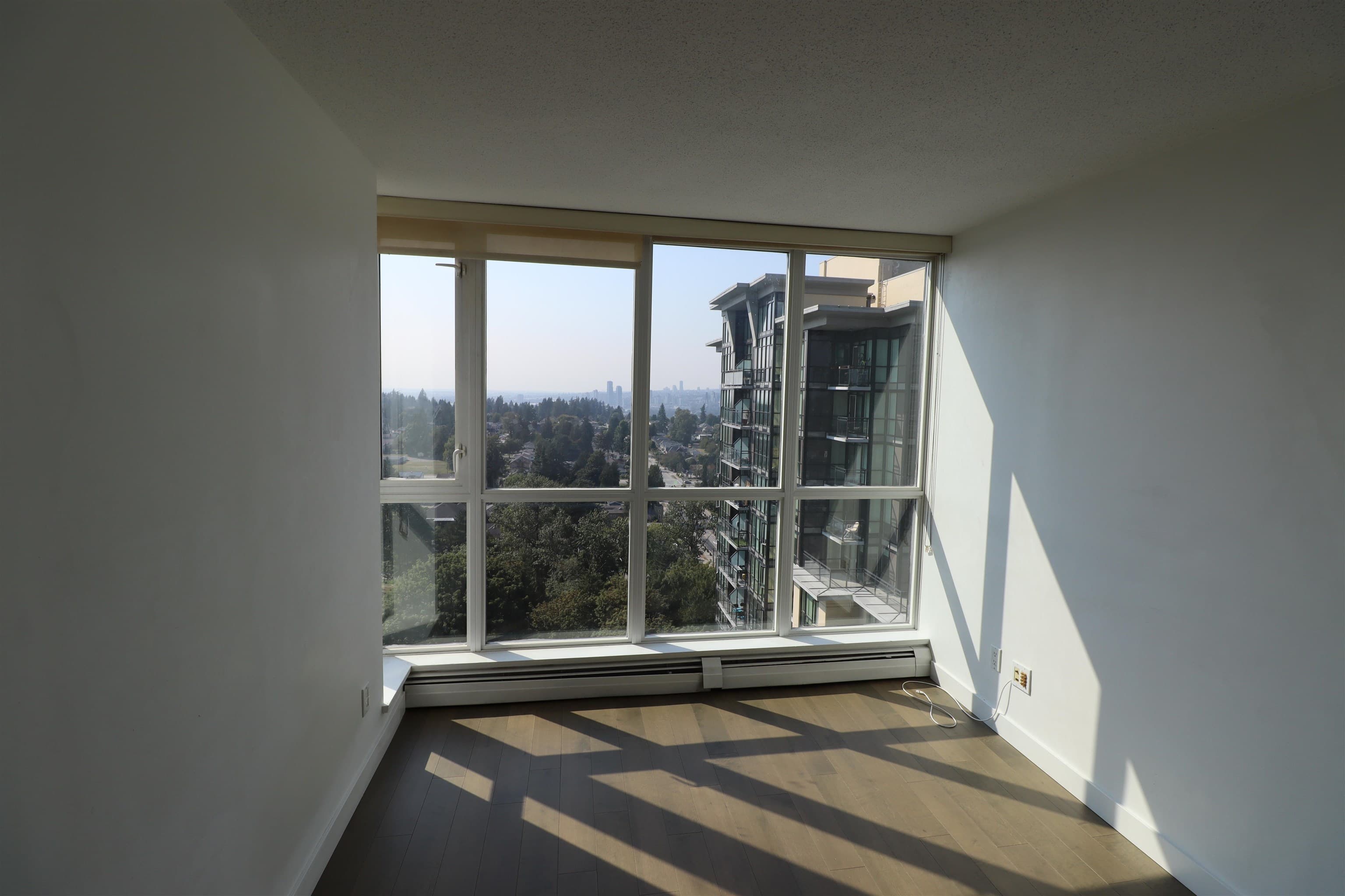 1906 - 10777 University Drive, Surrey, V3T 0E6 — photo 3