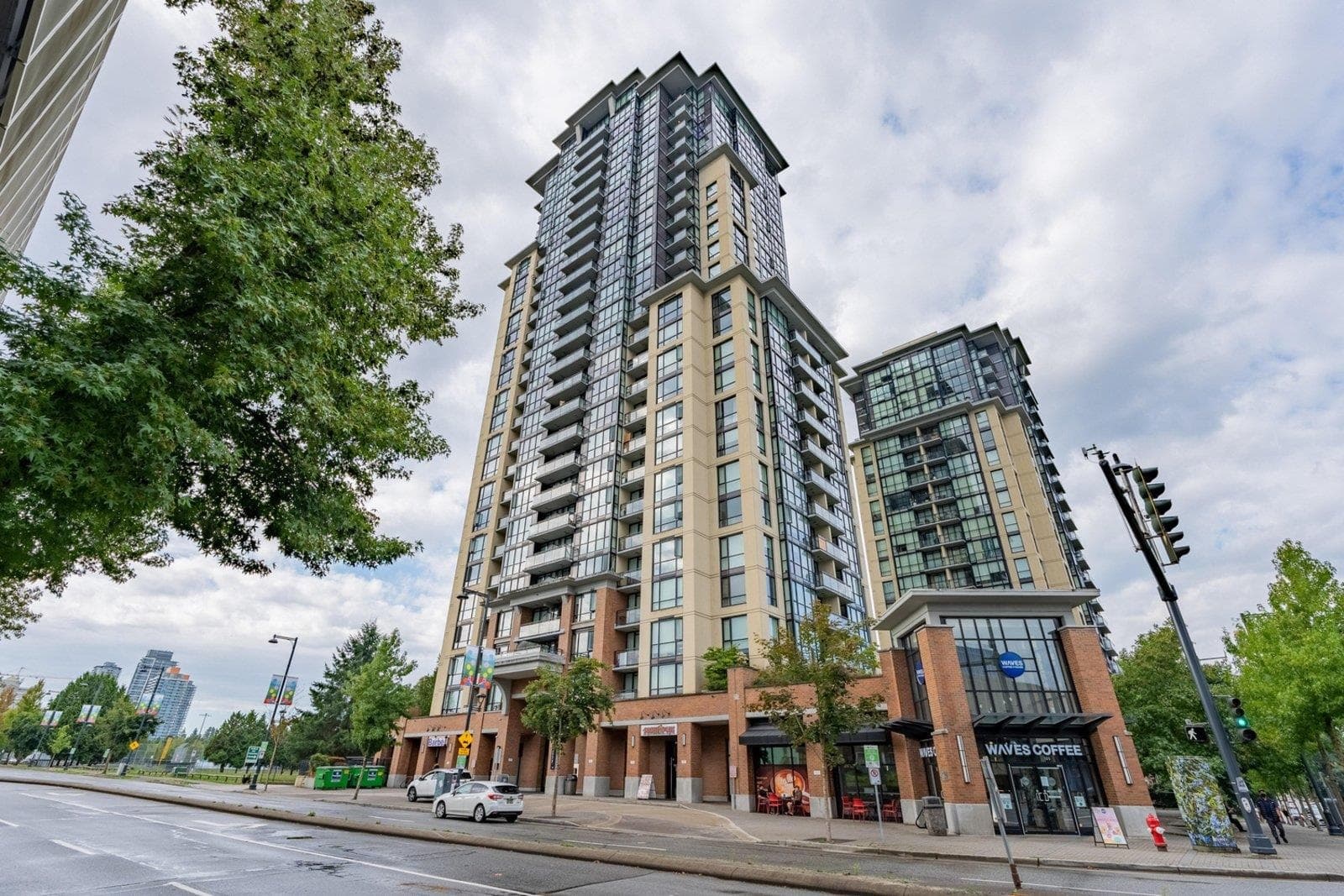 1906 - 10777 University Drive, Surrey, V3T 0E6 — photo 1