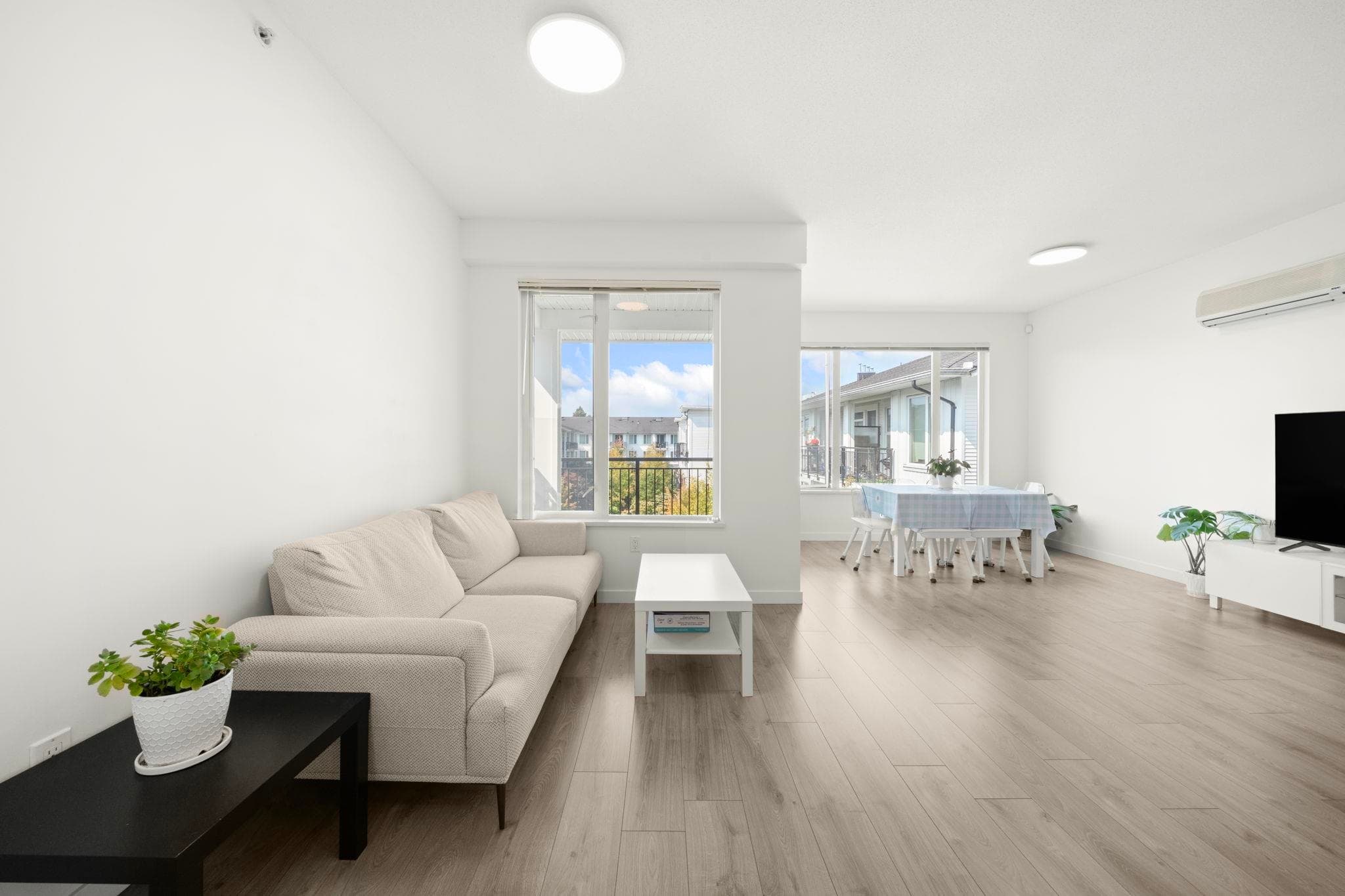 438 - 9388 Mckim Way, Richmond, V6X 0J7 — photo 3