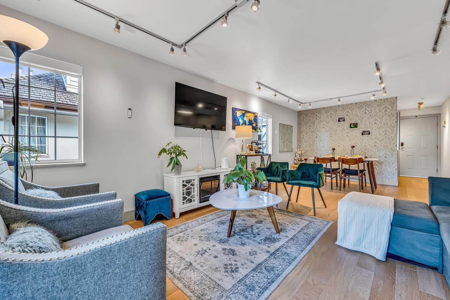 302 - 3461 Curle Avenue, Burnaby, V5G 4P4 — photo 3
