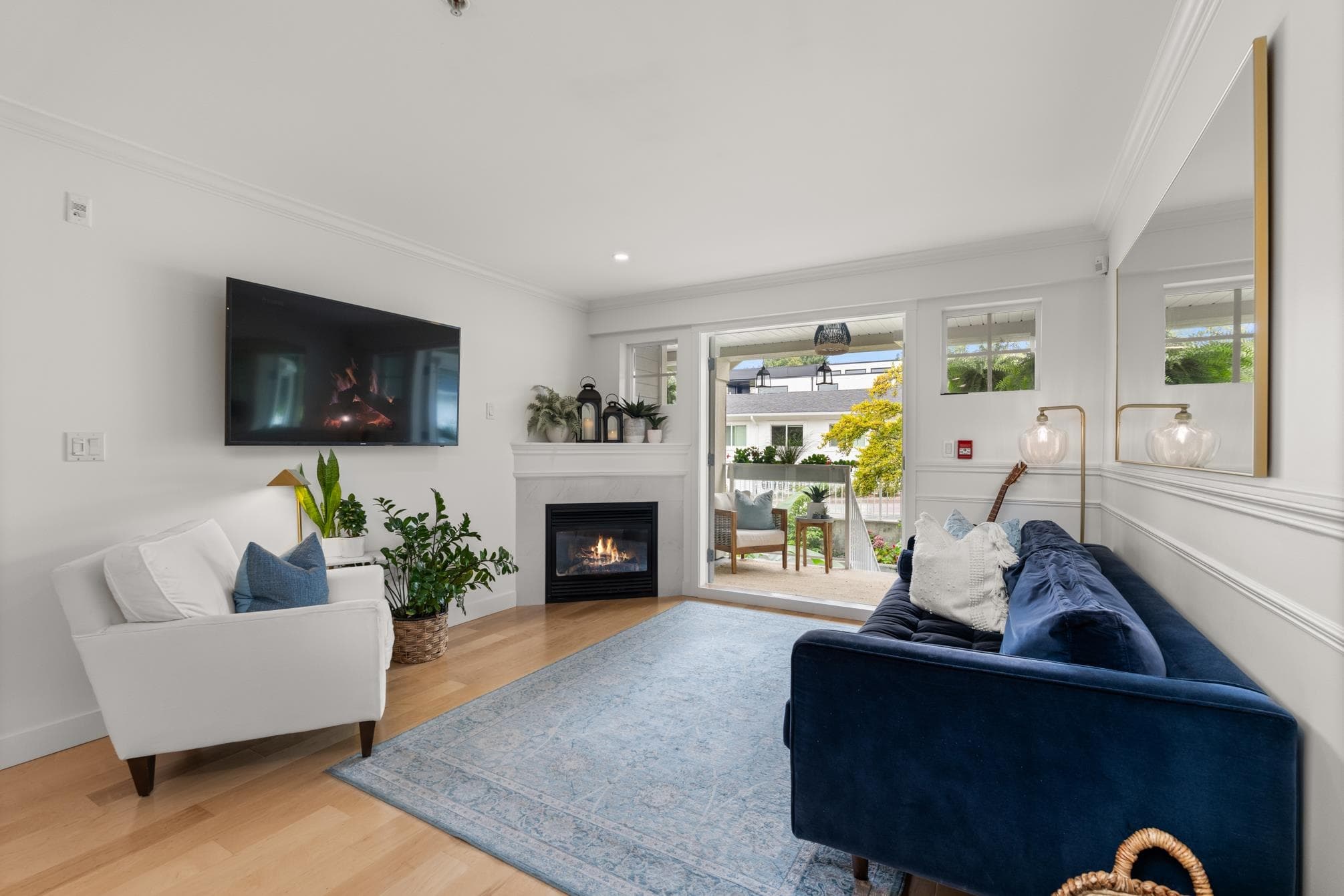 203 - 15621 Marine Drive, White Rock, V4B 1E1 — photo 3
