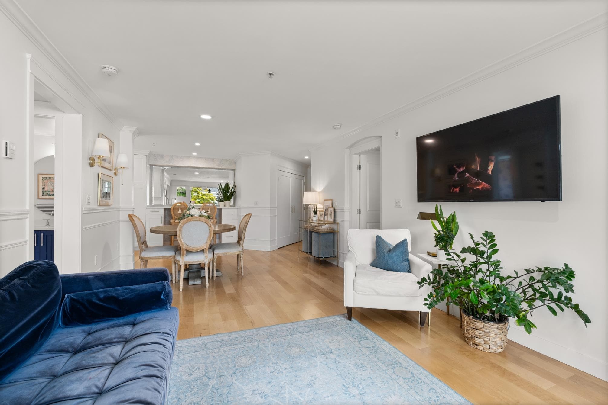 203 - 15621 Marine Drive, White Rock, V4B 1E1 — photo 5