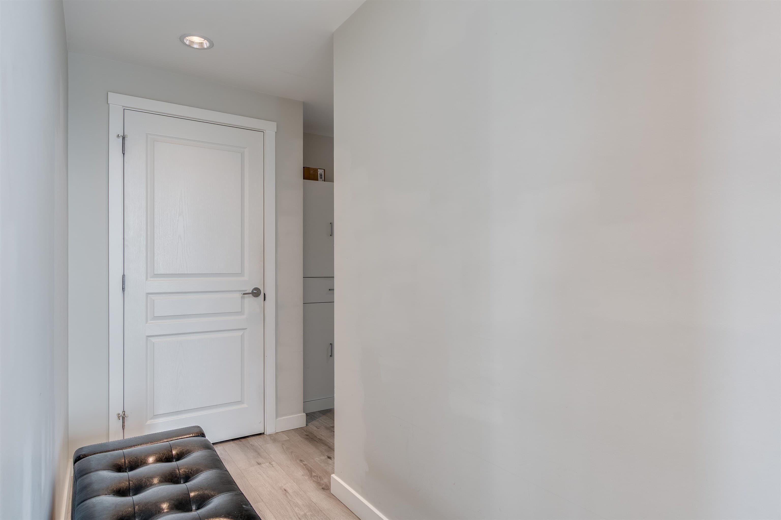 1503 - 3093 Windsor Gate, Coquitlam, V3B 0N2 — photo 5