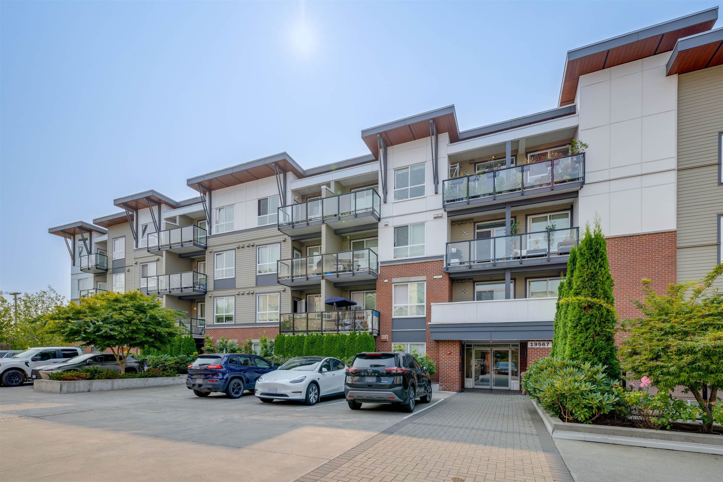 303 - 19567 64th Avenue, Surrey