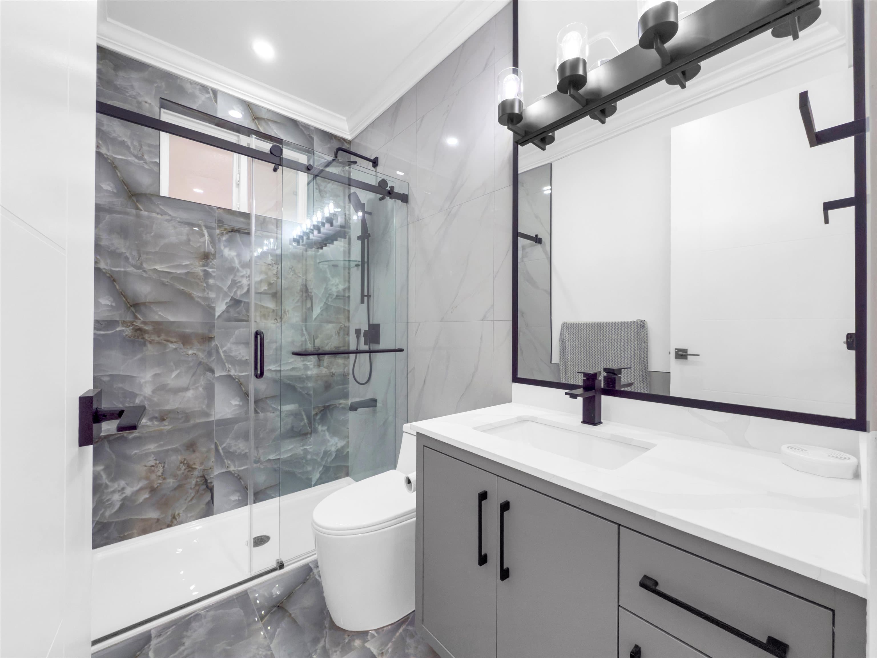 5970 127a Street, Surrey, V3R 4A7 — photo 5