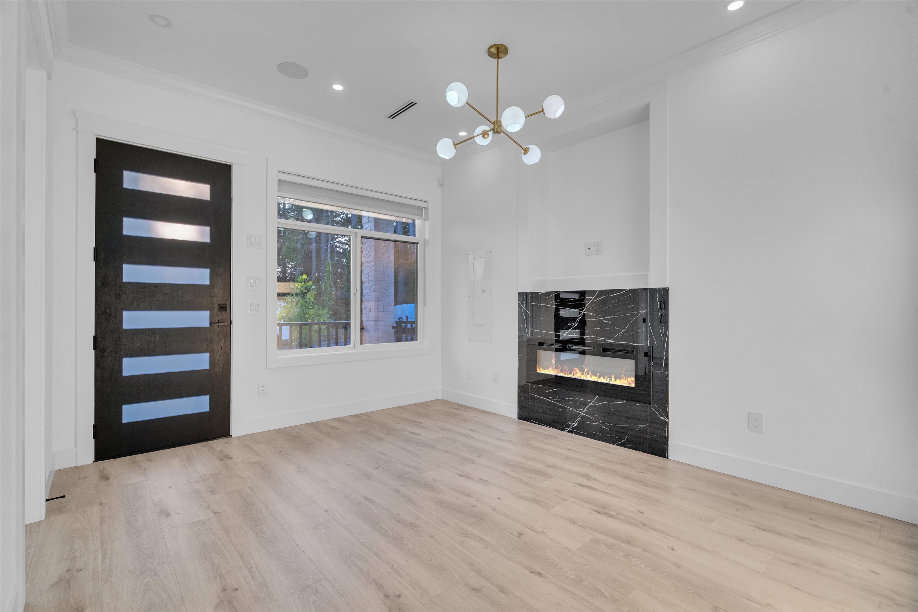 5970 127a Street, Surrey, V3R 4A7 — photo 4