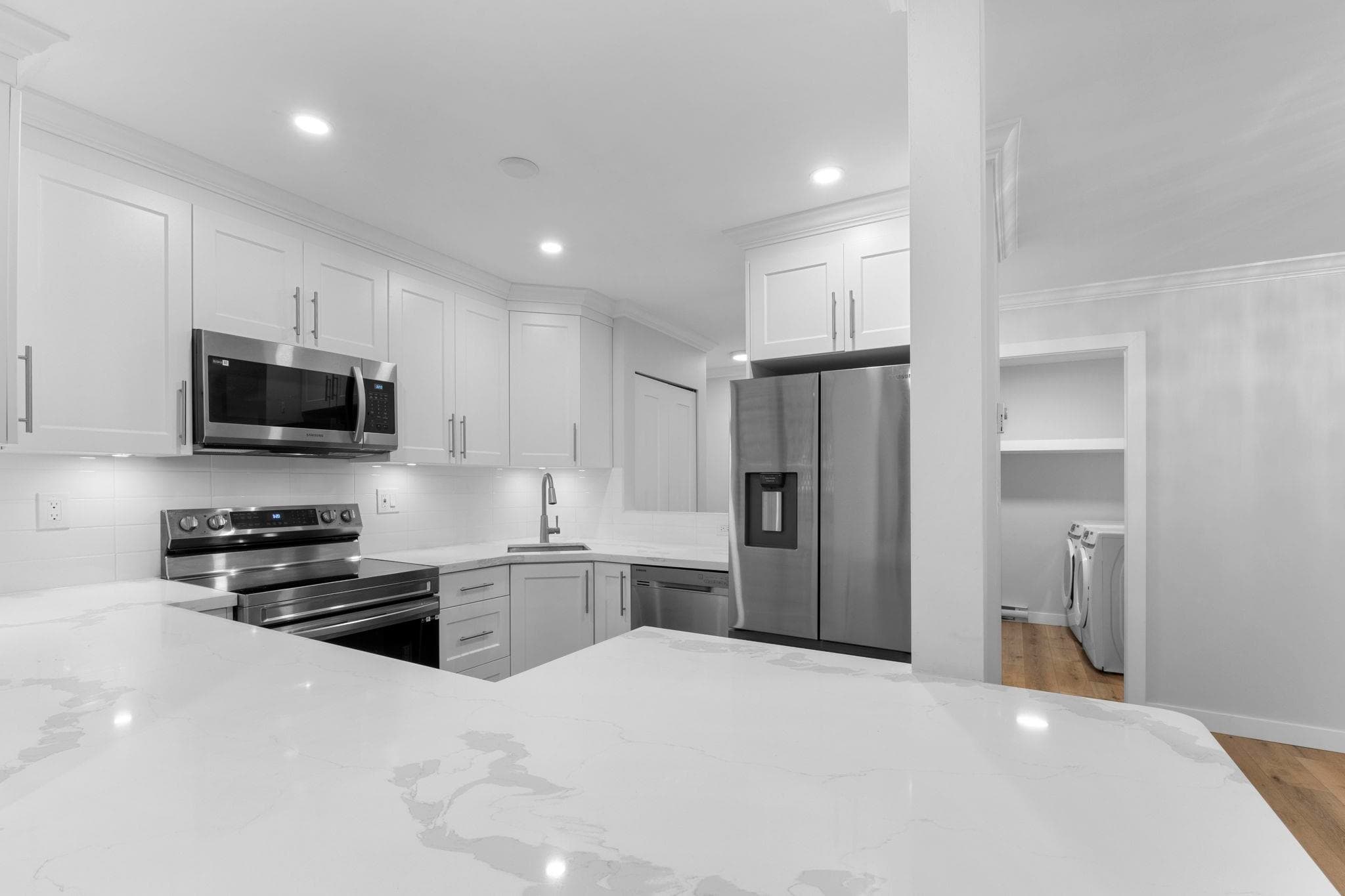 102 - 9152 Saturna Drive, Burnaby, V3J 7K2 — photo 2