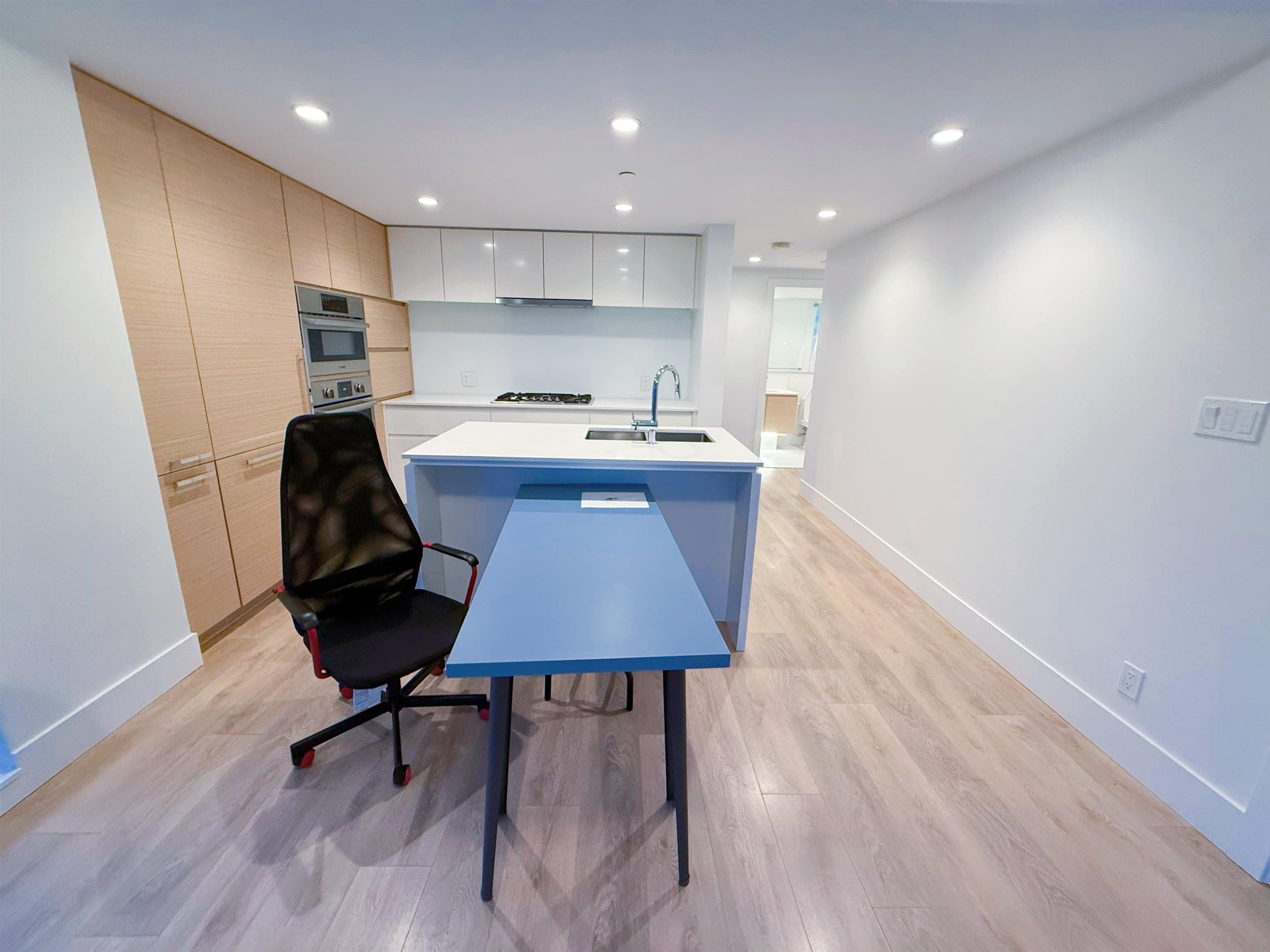 403 - 5508 Hollybridge Way, Richmond, V7C 0C7 — photo 3