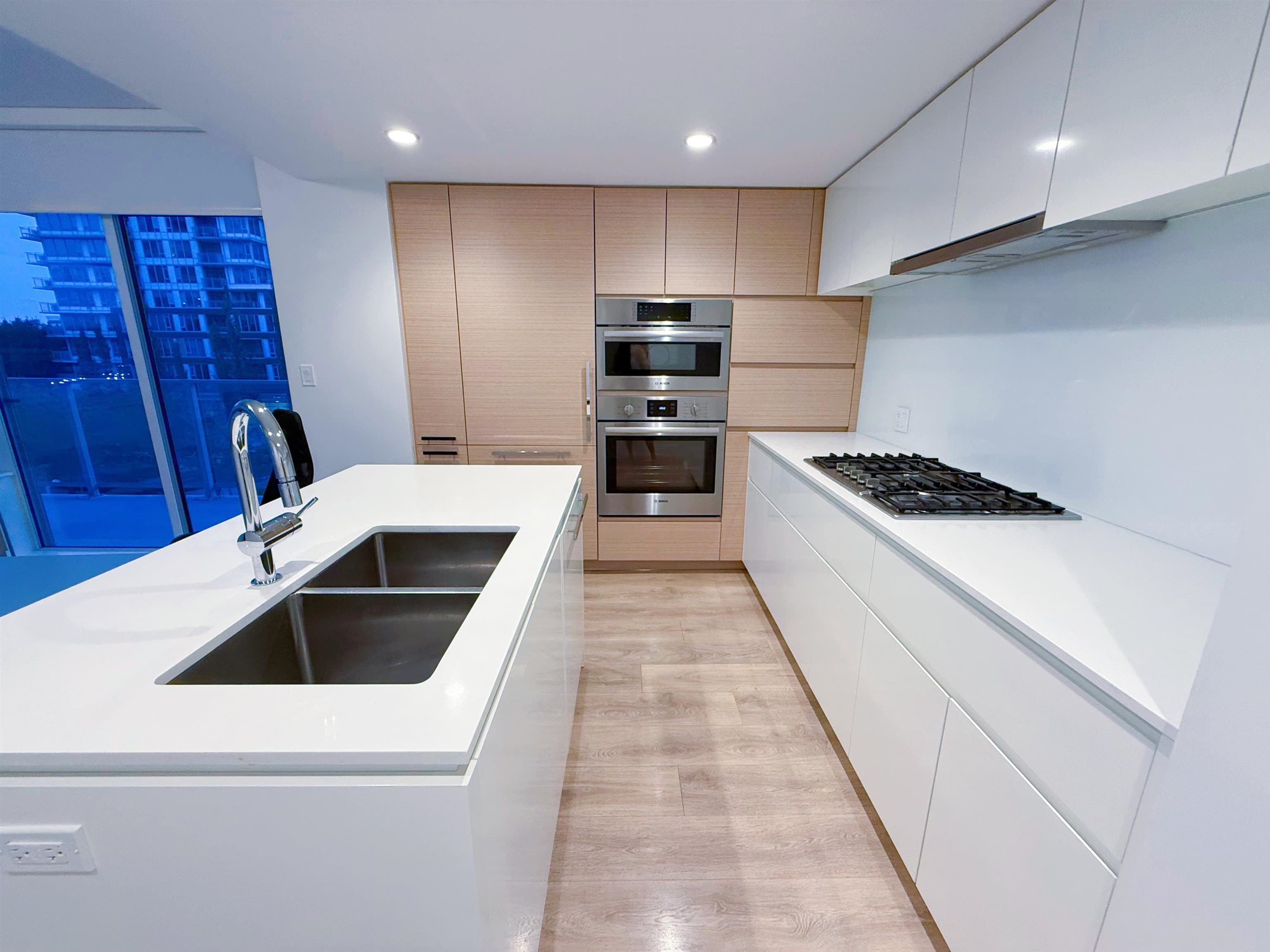 403 - 5508 Hollybridge Way, Richmond, V7C 0C7 — photo 4