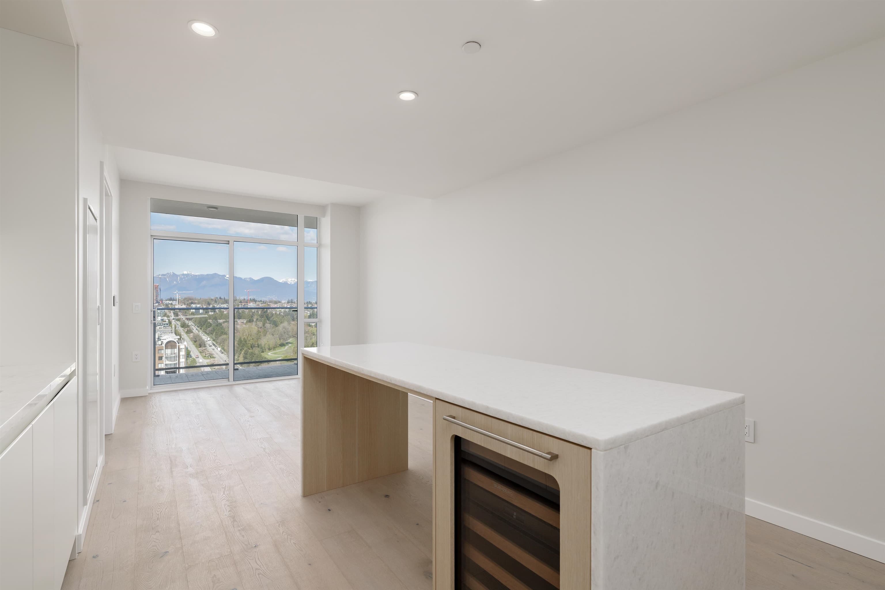 2401 - 7433 Cambie Street, Vancouver, V6P 0J8 — photo 4