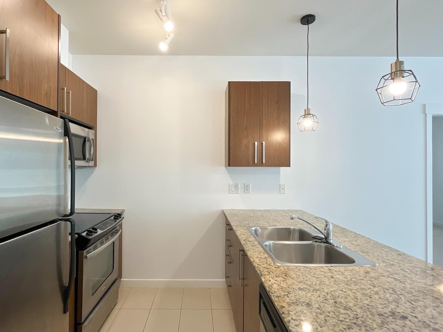 217 - 2943 Nelson Place, Abbotsford, V2S 0C8 — photo 3
