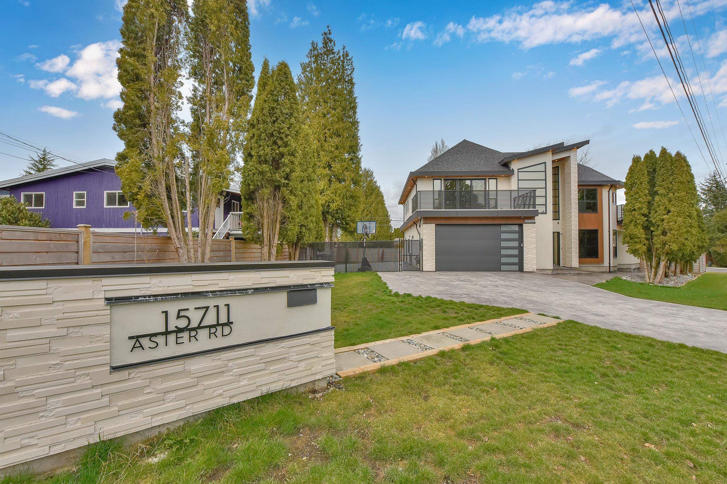 15711 Aster Road, Surrey, V4A 1Y5 — photo 2