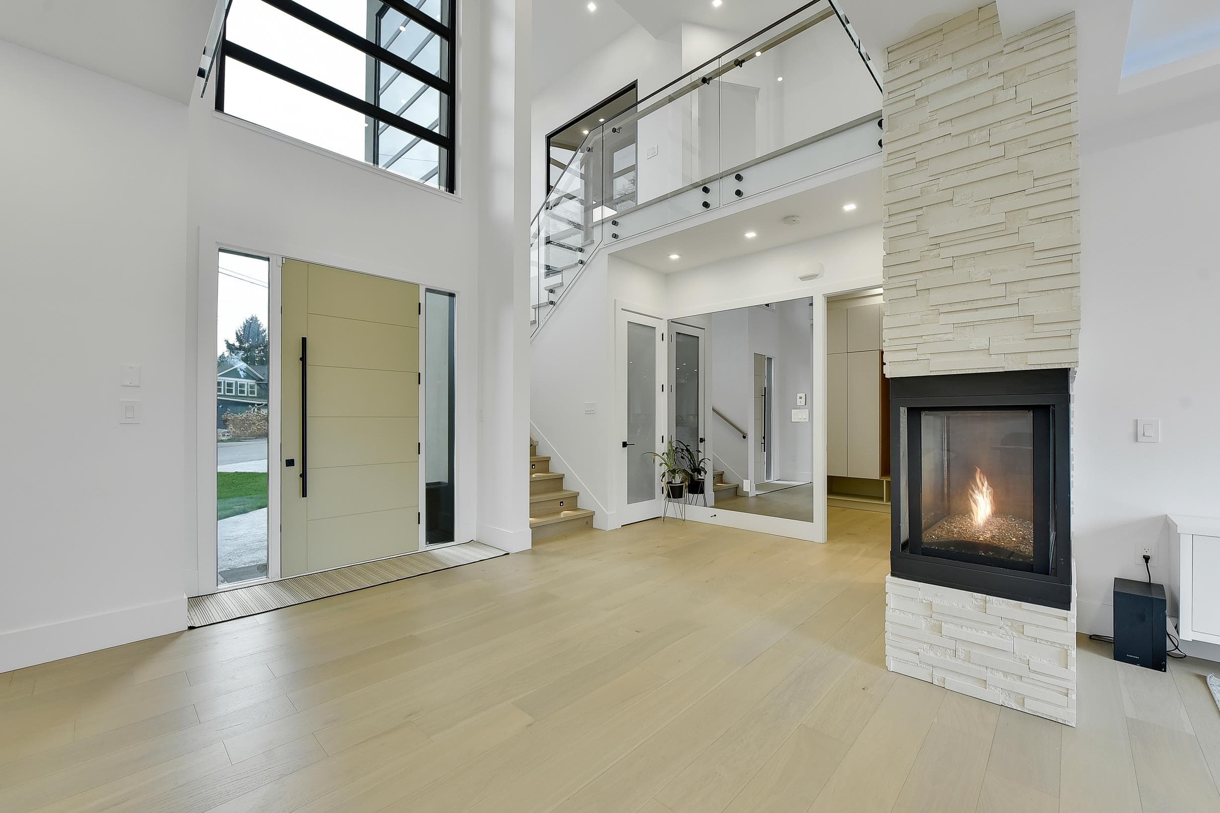 15711 Aster Road, Surrey, V4A 1Y5 — photo 3