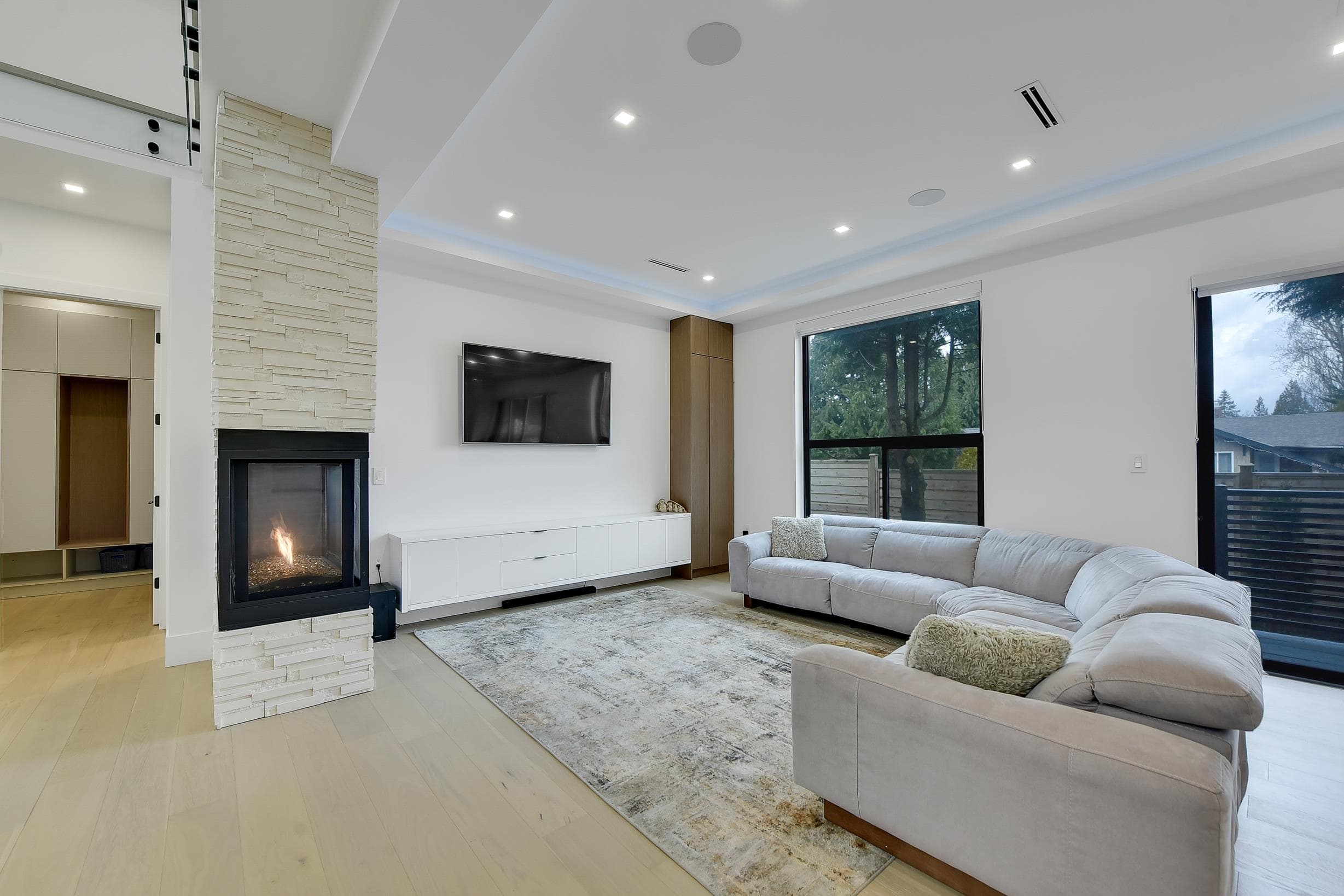 15711 Aster Road, Surrey, V4A 1Y5 — photo 4