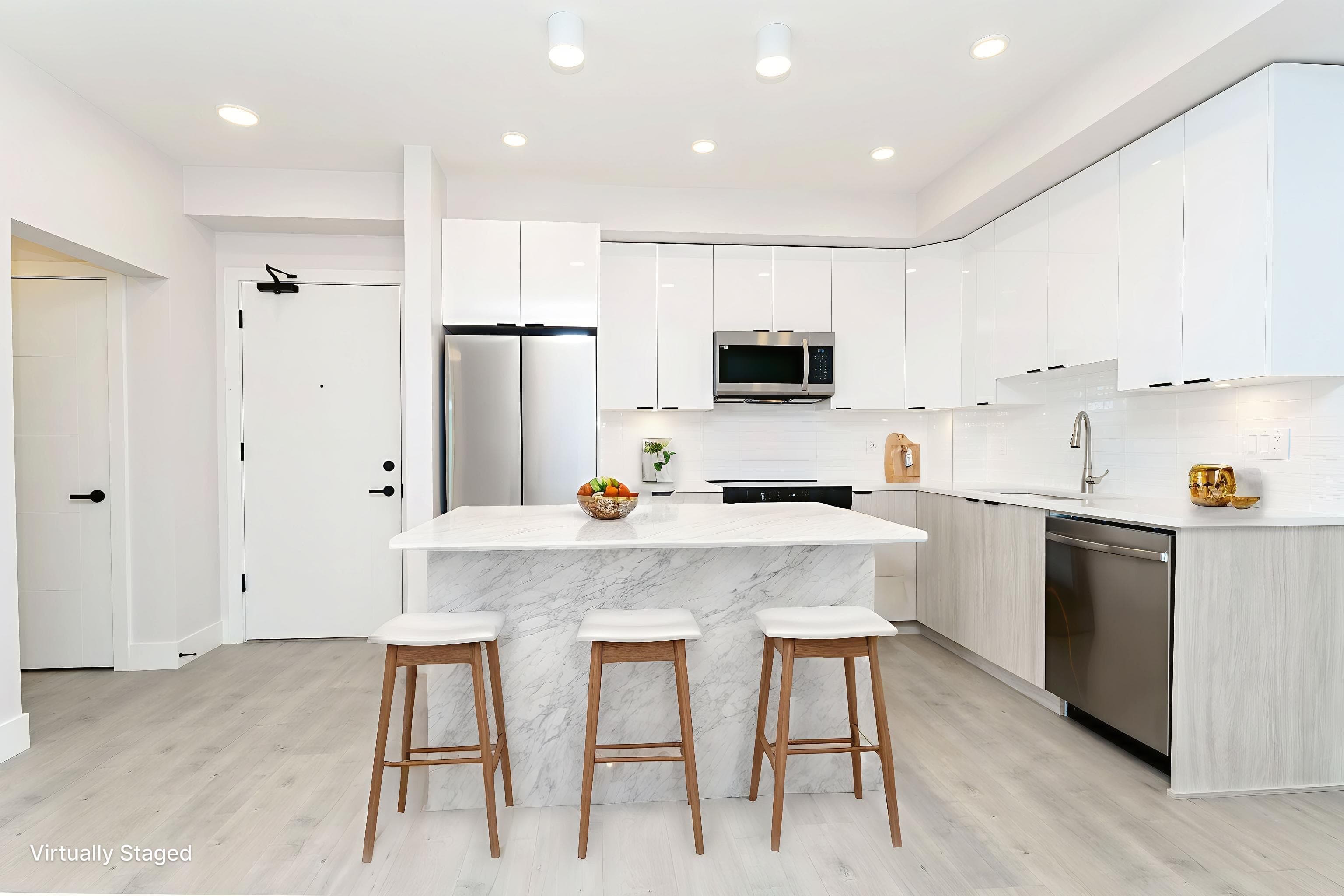 322 - 13458 95 Avenue, Surrey, V3V 0H1 — photo 1