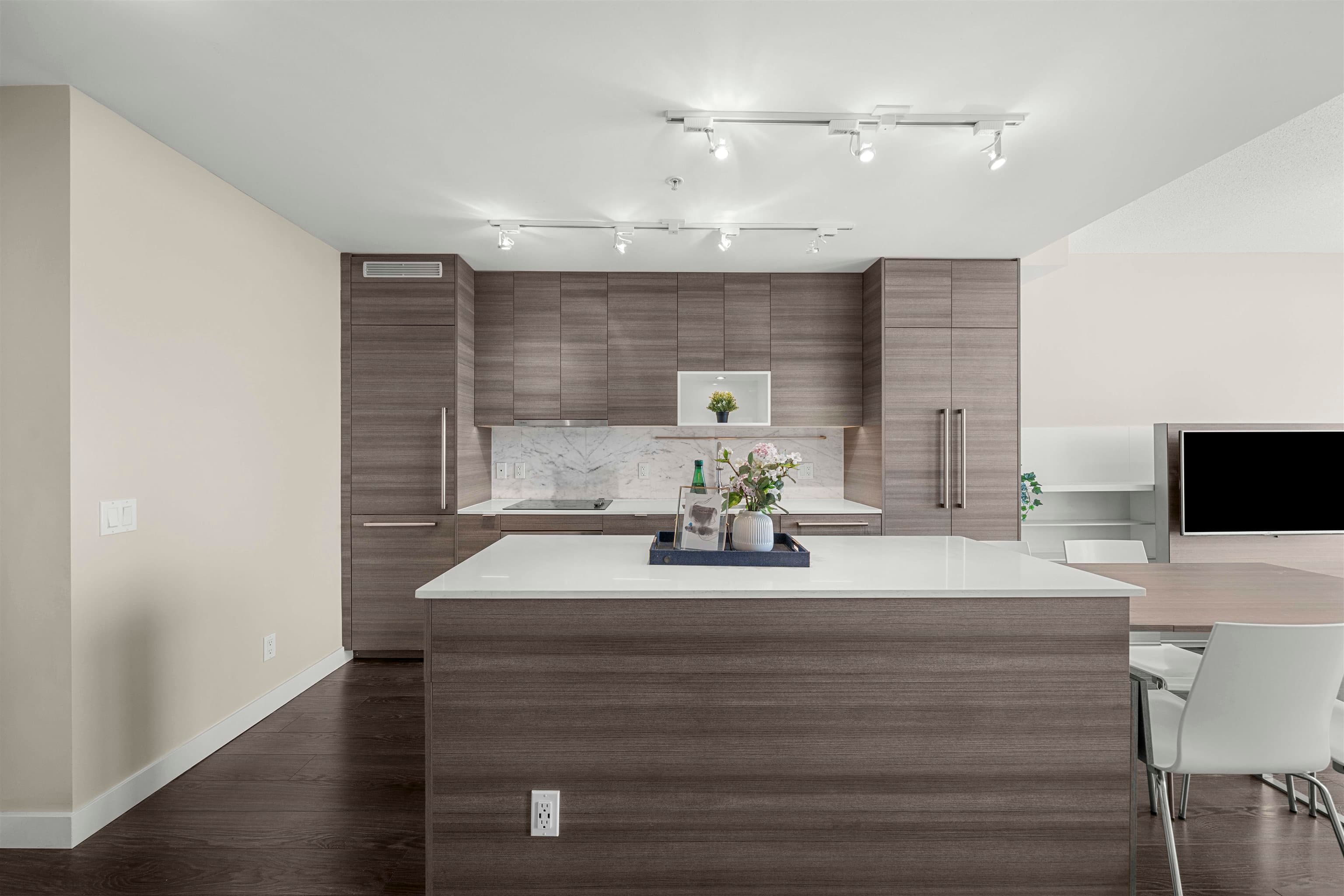 3501 - 13398 104 Avenue, Surrey, V3T 1V6 — photo 2