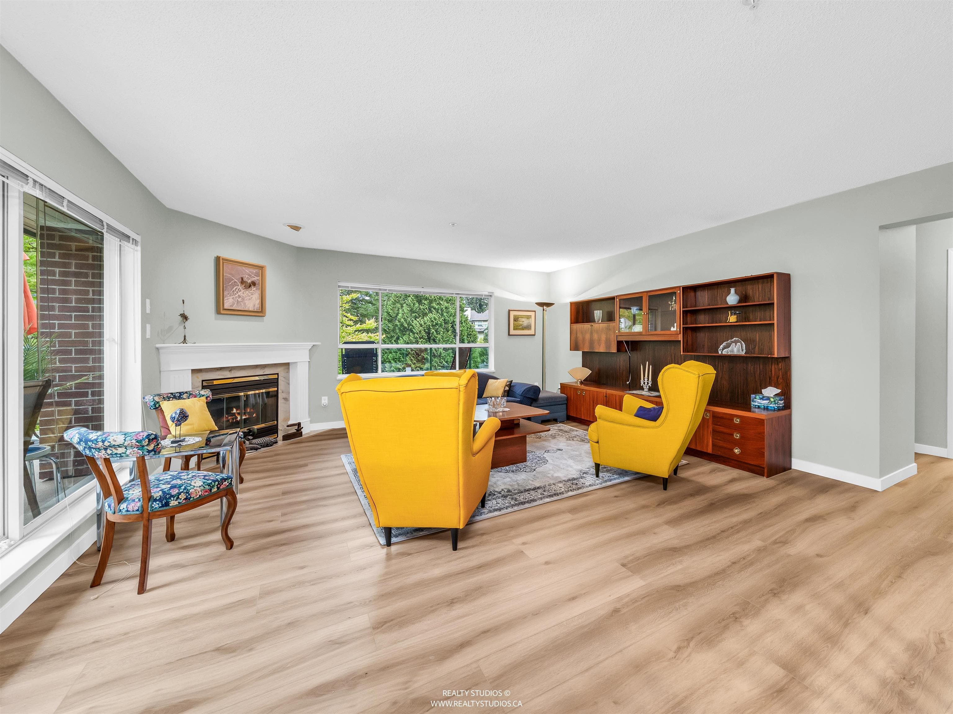 302 - 3670 Banff Court, North Vancouver, V7H 2Y7 — photo 2