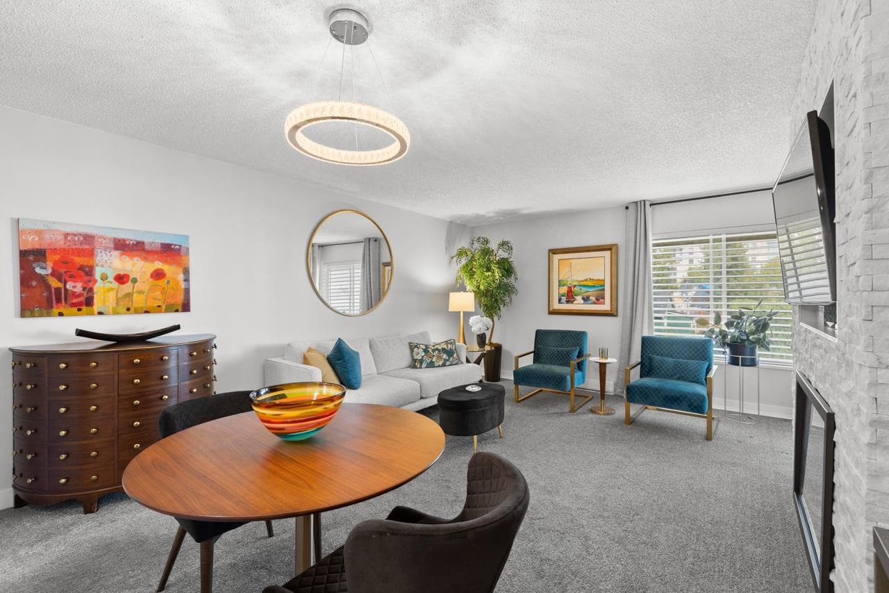 302 - 1355 Winter Street, White Rock, V4B 3Y2 — photo 2