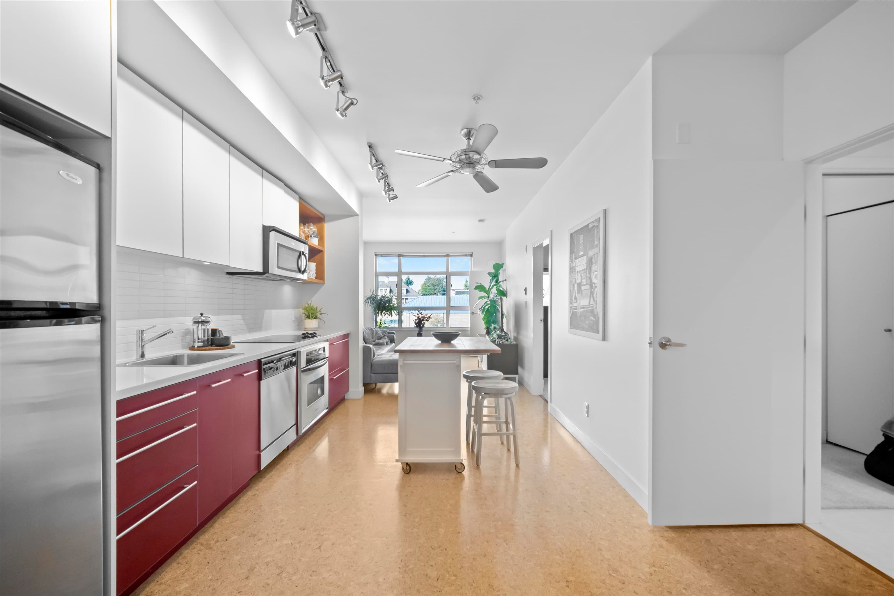 402 - 2828 Main Street, Vancouver