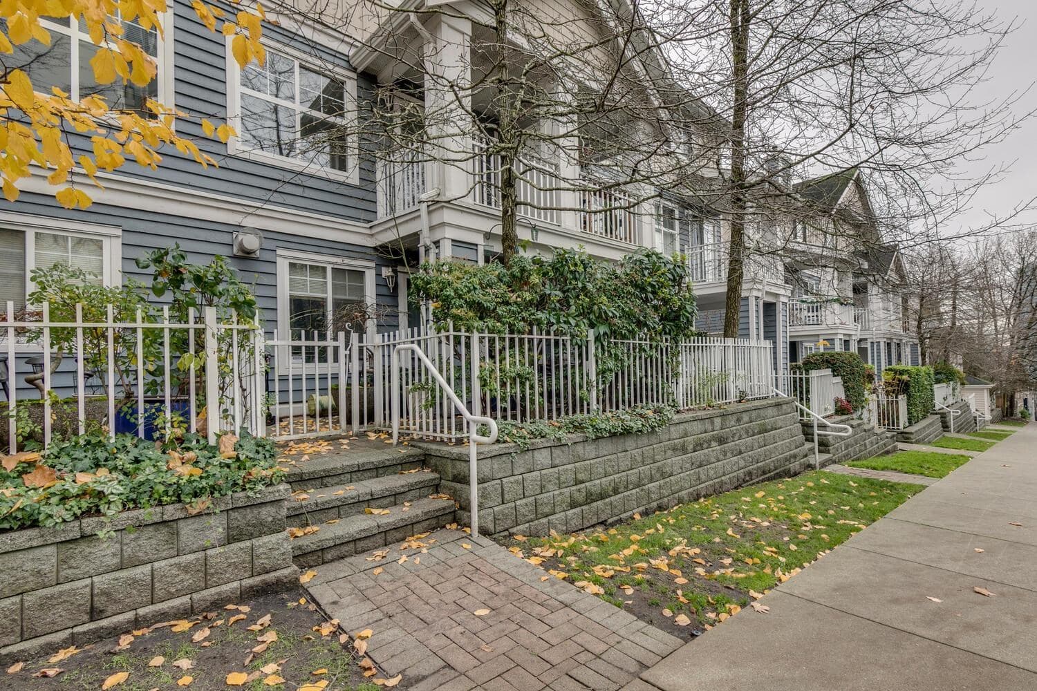 50 - 123 Seventh Street, New Westminster
