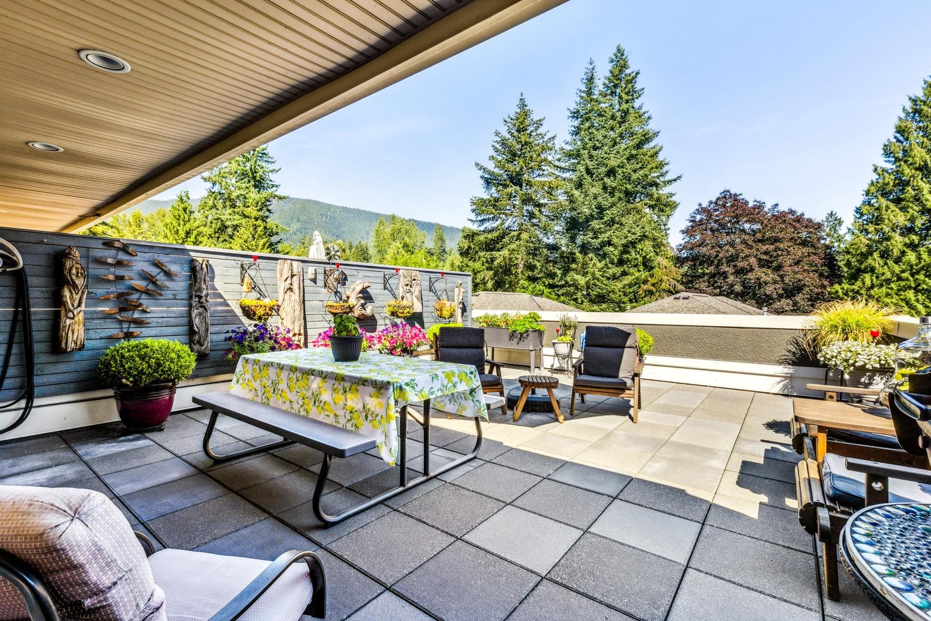 303 - 3750 Edgemont Boulevard, North Vancouver