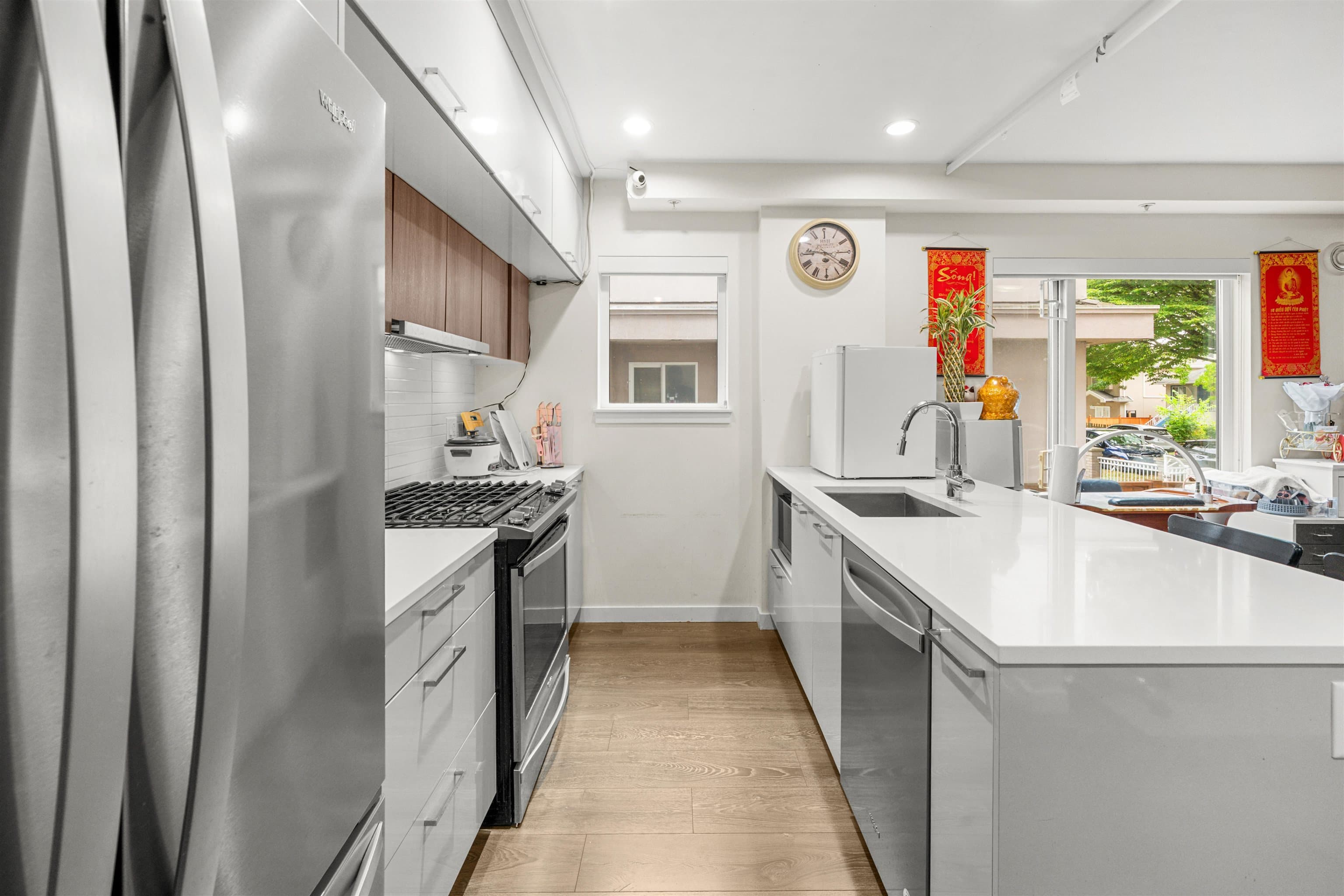 2745 Ward Street, Vancouver, V5R 4S7 — photo 5
