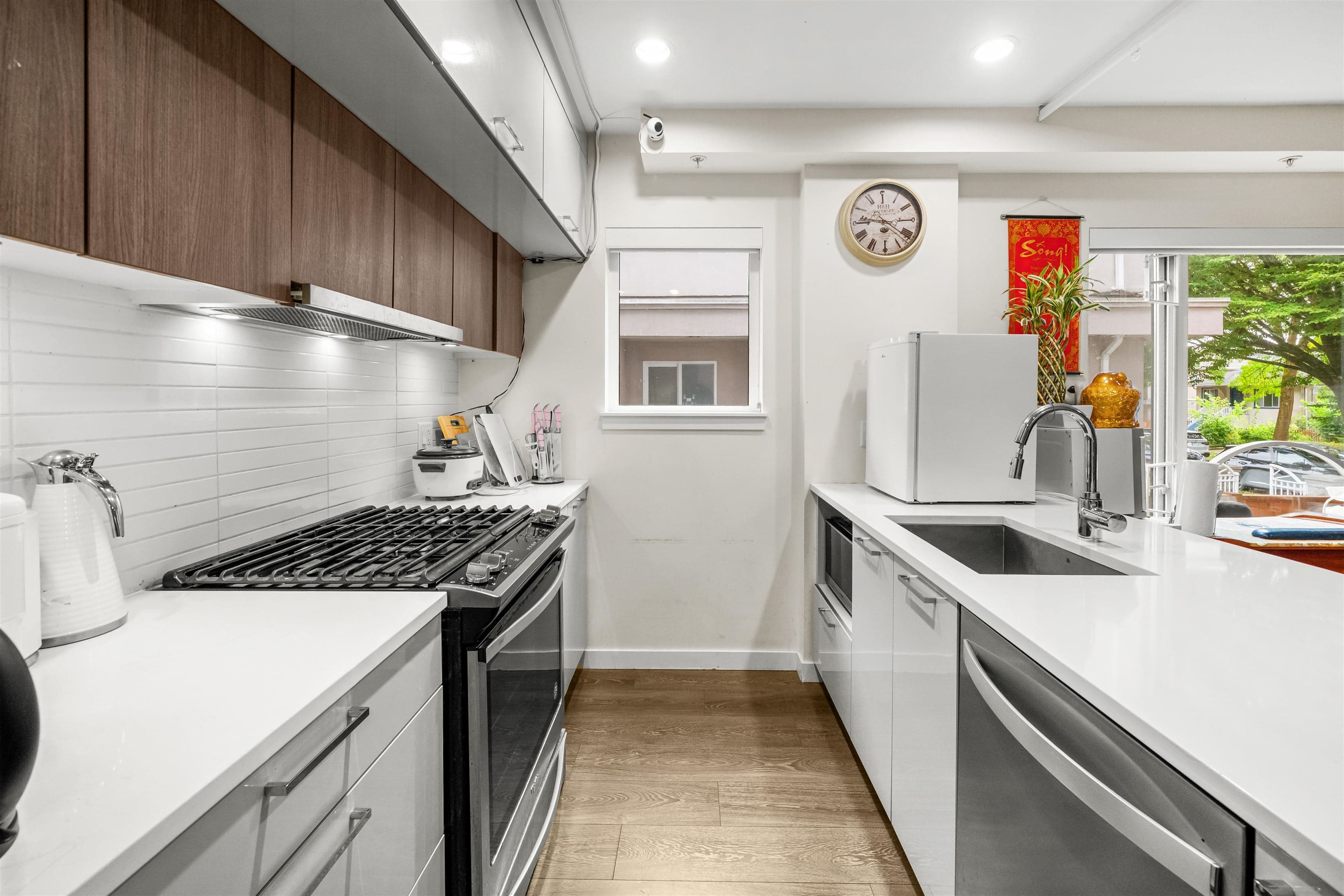 2745 Ward Street, Vancouver, V5R 4S7 — photo 4