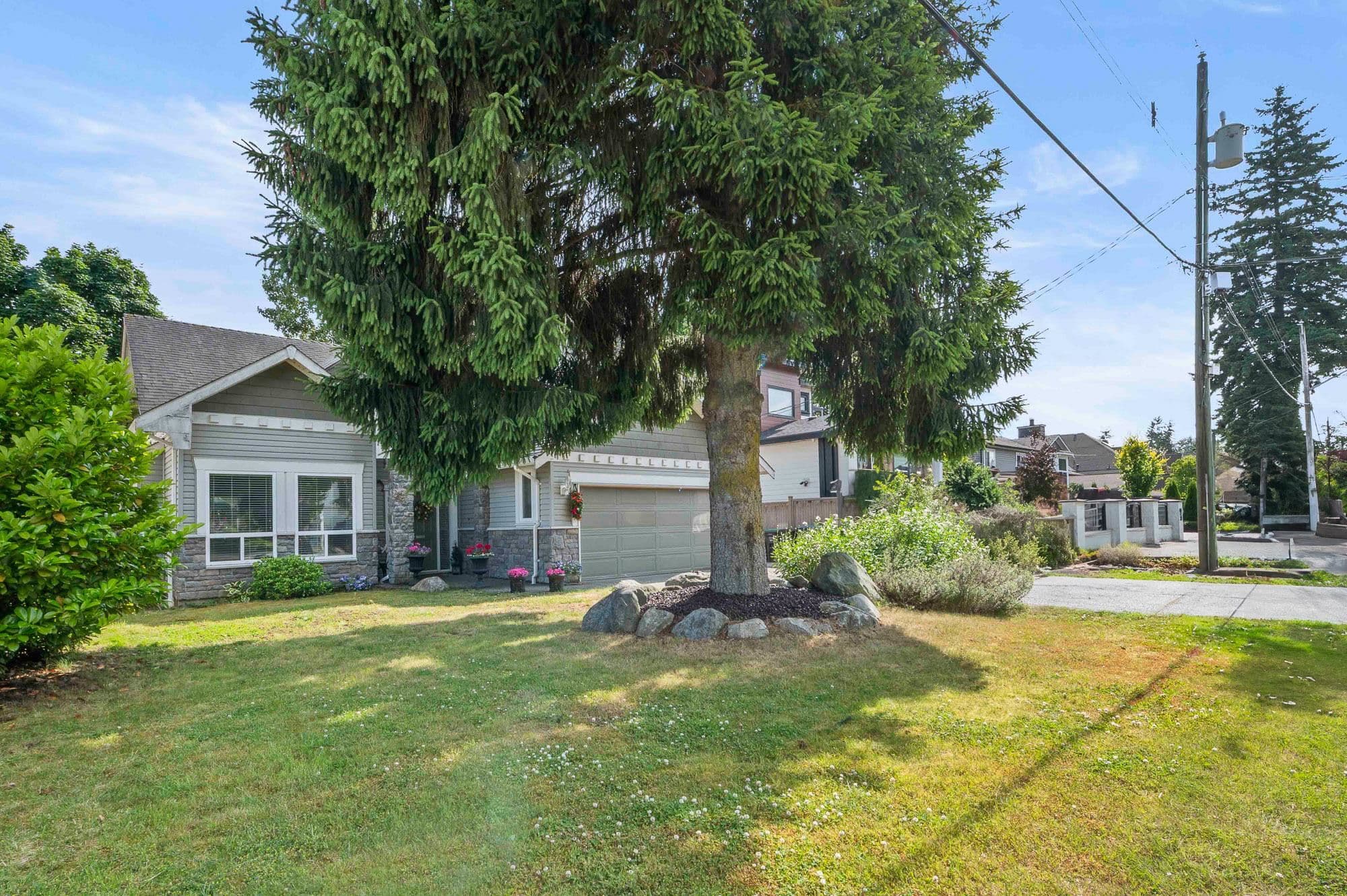 14262 71 Avenue, Surrey, V3W 2L1 — photo 3