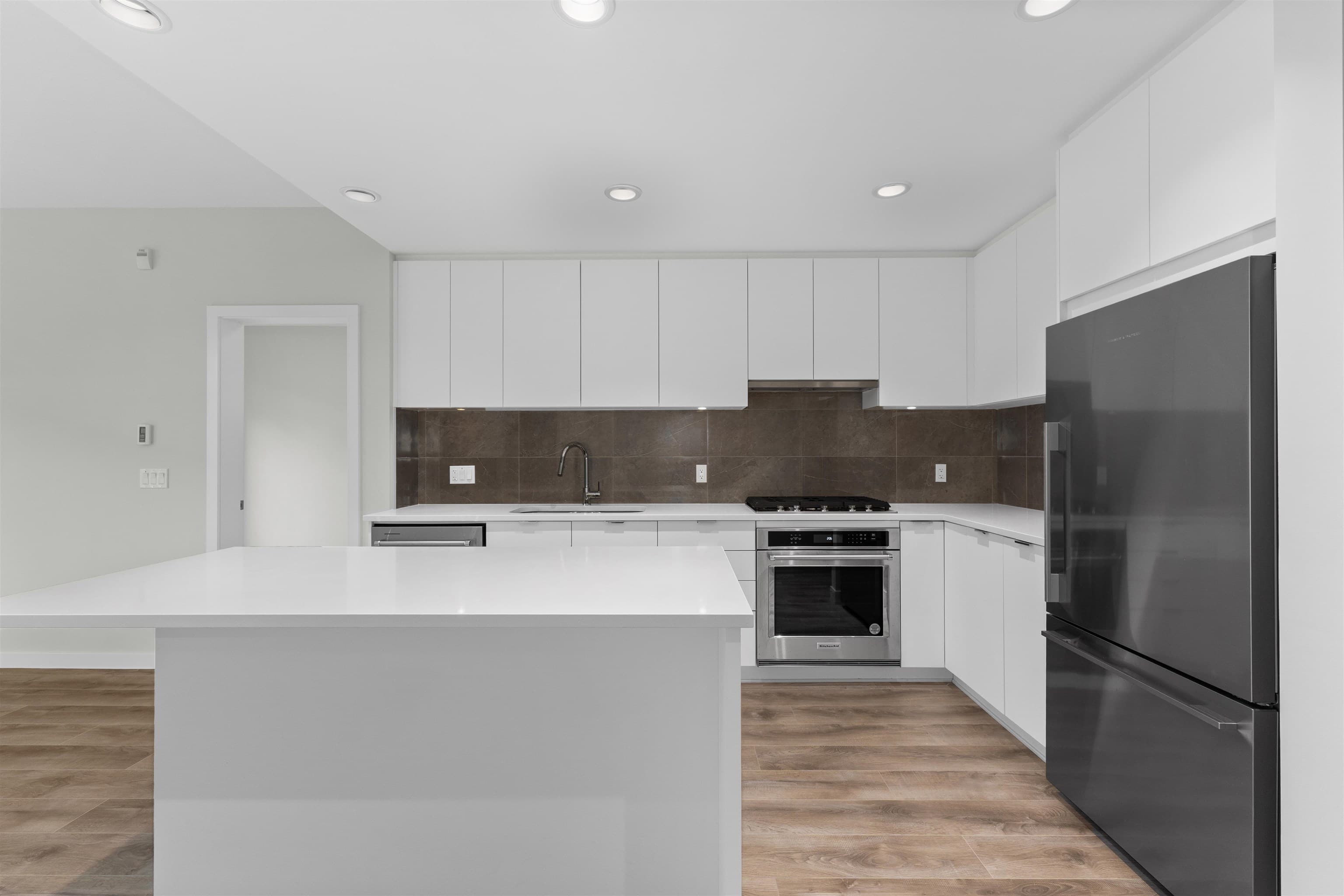 216 - 615 Cottonwood Avenue, Coquitlam, V3J 2S5 — photo 2