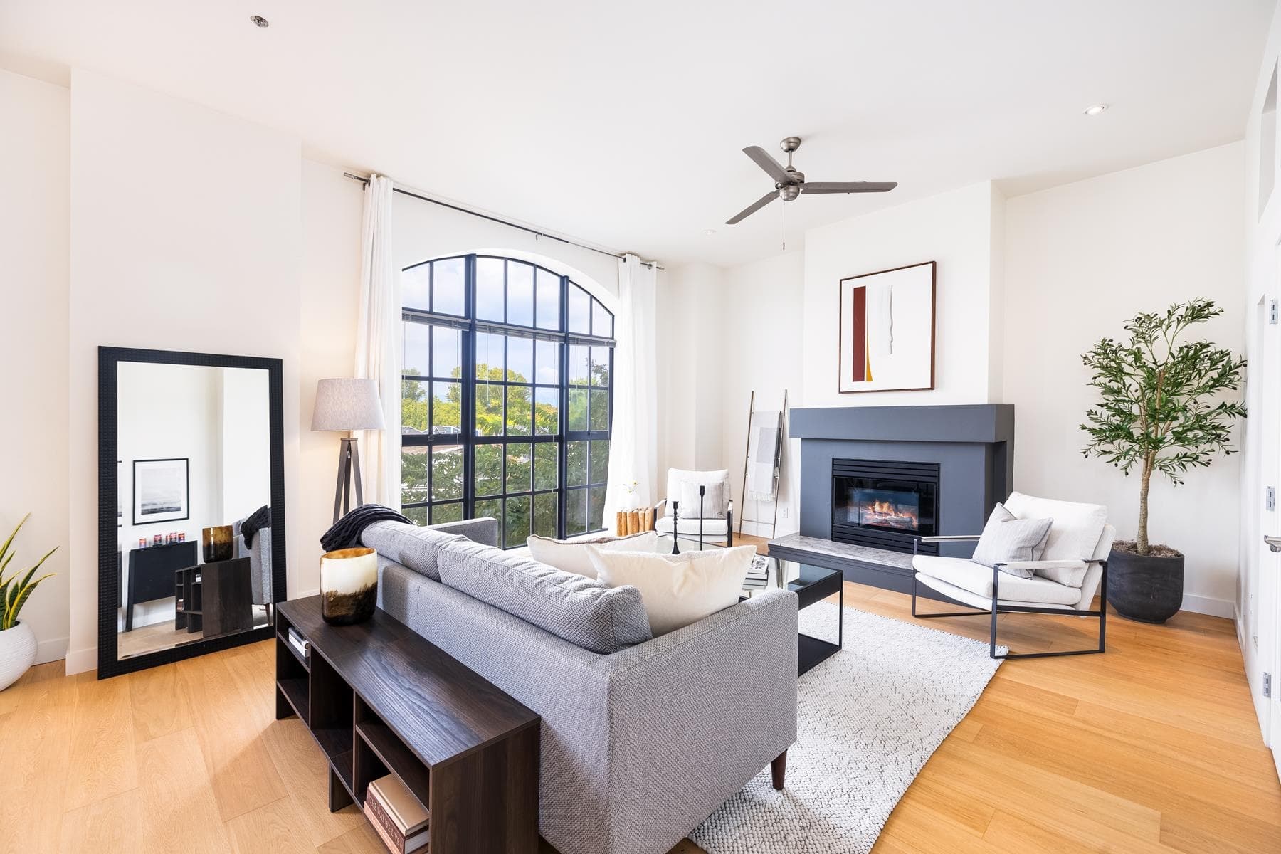 202 - 4590 Earles Street, Vancouver, V5R 6A2 — photo 2