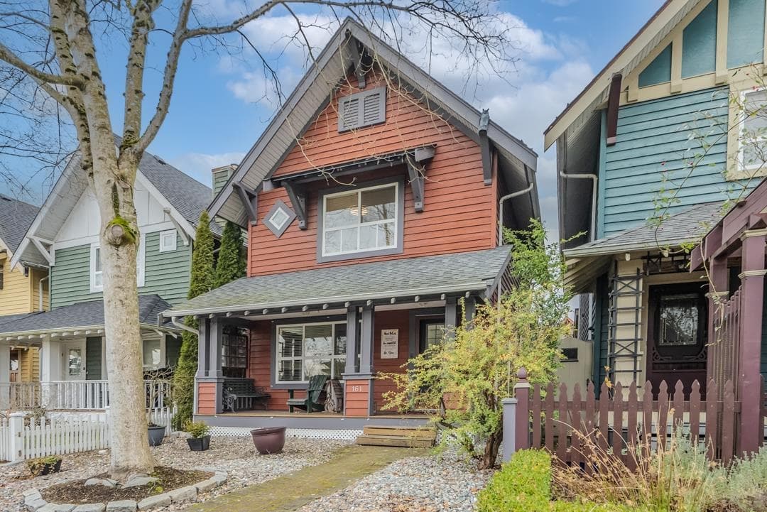 161 Foundry Row, New Westminster