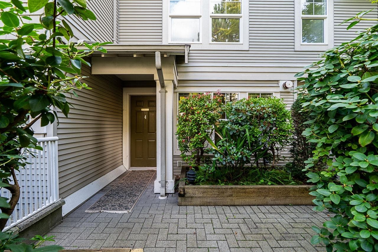 4 - 7179 18th Avenue, Burnaby