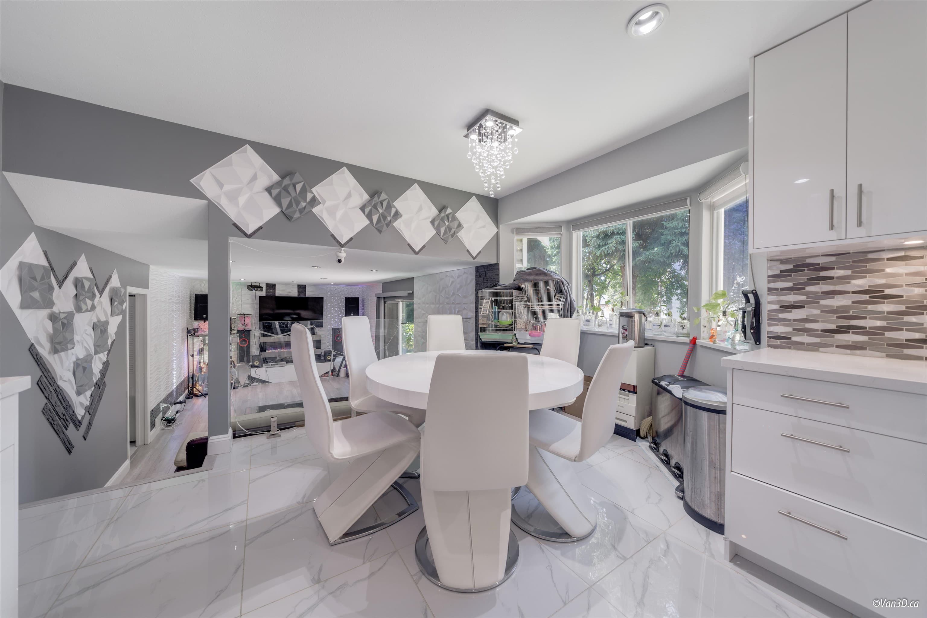 6841 142a Street, Surrey, V3W 0P3 — photo 3