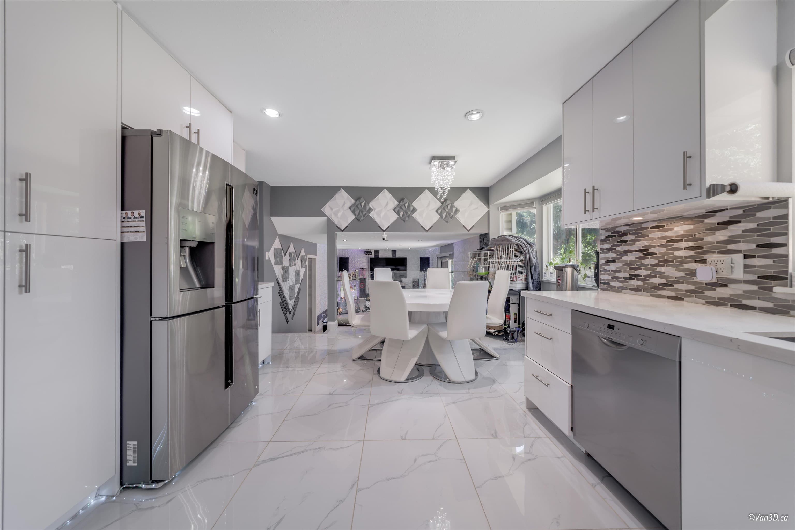 6841 142a Street, Surrey, V3W 0P3 — photo 5