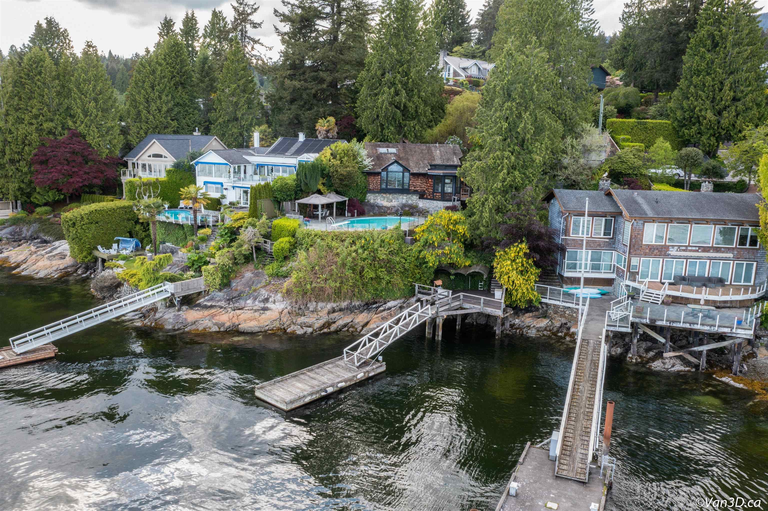 4541 Stonehaven Avenue, North Vancouver, V0V 0V0 — photo 3